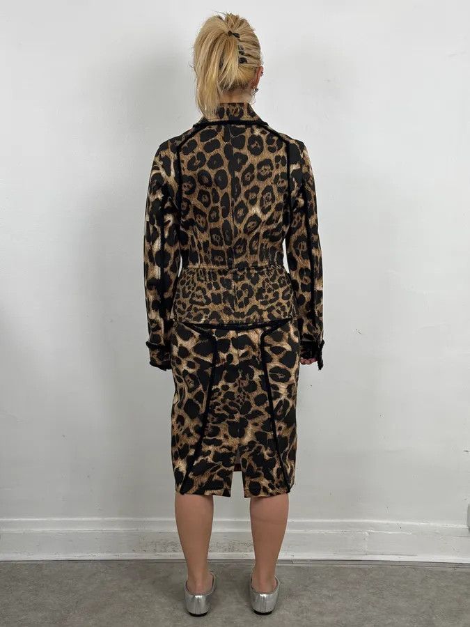 Gianfranco Ferre AW2006 Gianfranco Ferre Beige Leopard Print Blazer & Skirt Set Size M / US 6-8 / IT 42-44 - 4 Thumbnail