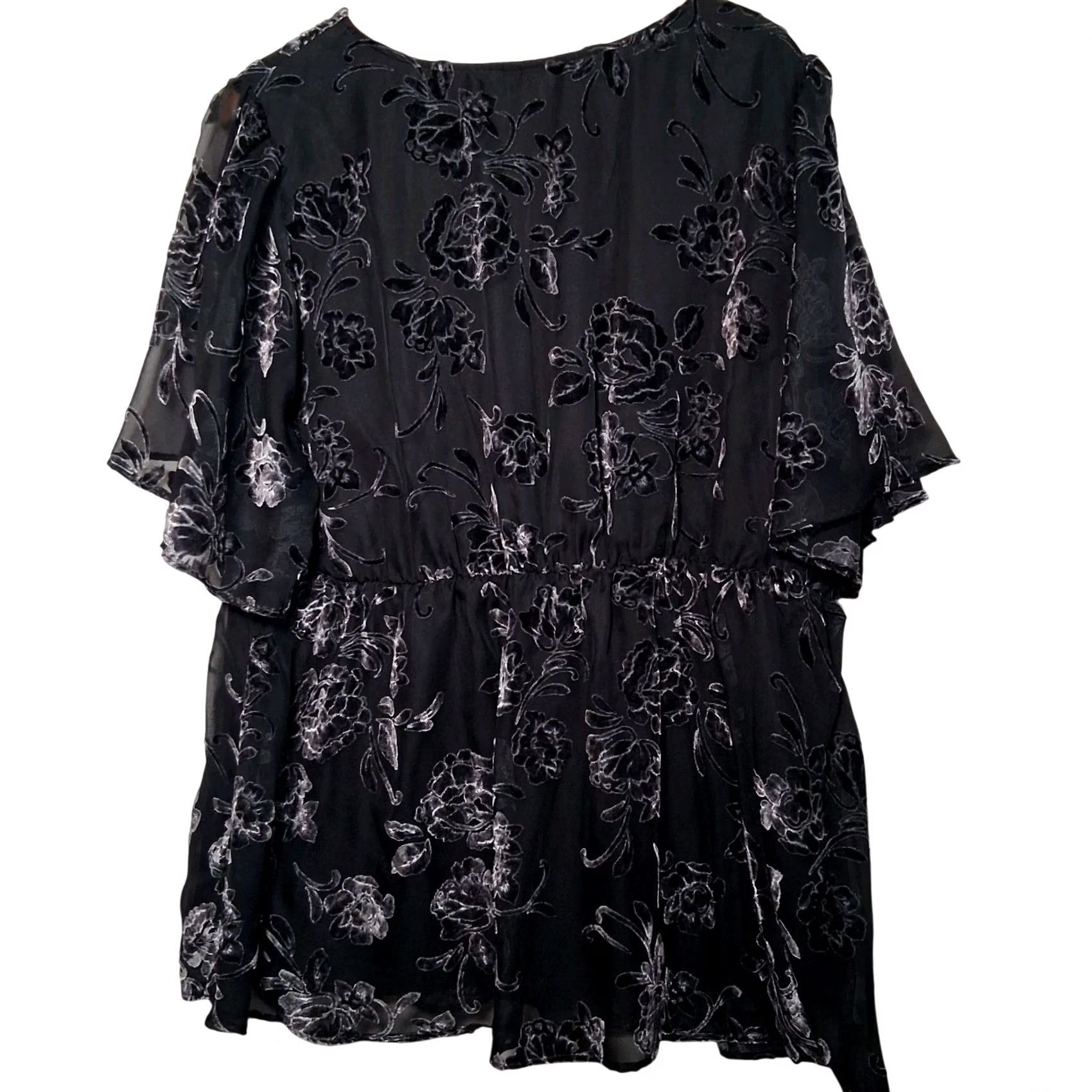 Torrid Torrid Blouse Shirt Plus Size 3 Black Floral Short Sleeve V-Neck Flutter Sheer Burnout Velvet Bohemian Goth Whimsigoth Party Wedding Womens Size XS / US 0-2 / IT 36-38 - 2 Thumbnail