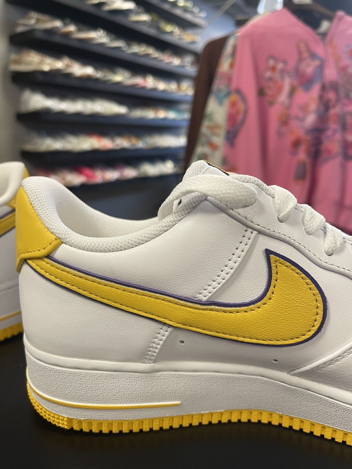 Nike Size 9.5 - Air Force 1 Kobe Bryant Lakers Home Brand New Size US 9.5 / EU 42-43 - 7 Thumbnail
