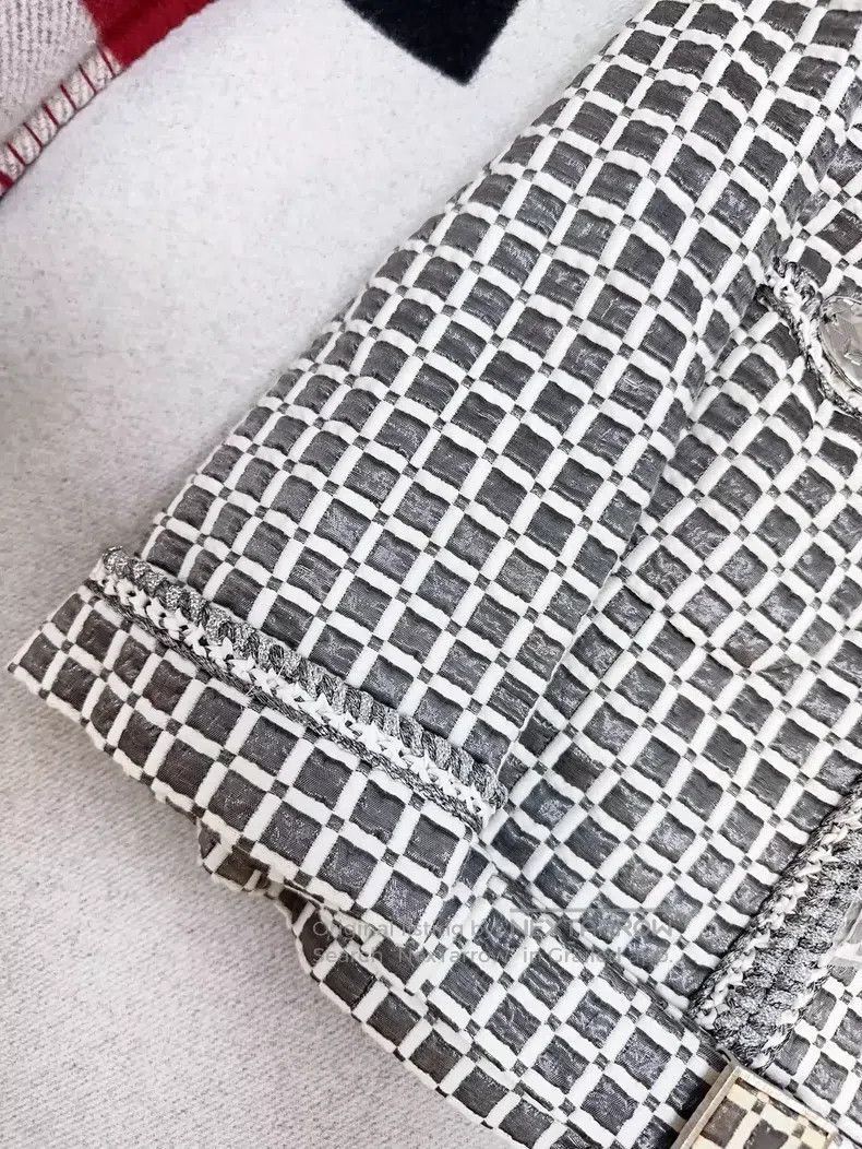 Chanel Chanel 16S Airport Series Gray and White Plied Large Silve Size XS / US 0-2 / IT 36-38 - 3 Thumbnail