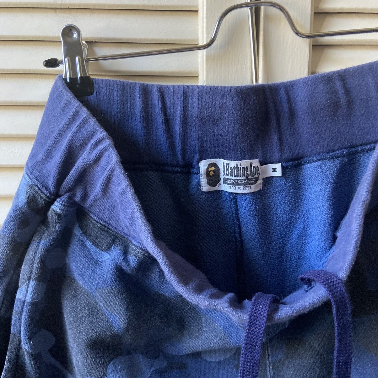 Bape A Bathing Ape Bape OG 1st Blue Camo Sweat Shorts AOP Size M Size US 32 / EU 48 - 2 Thumbnail