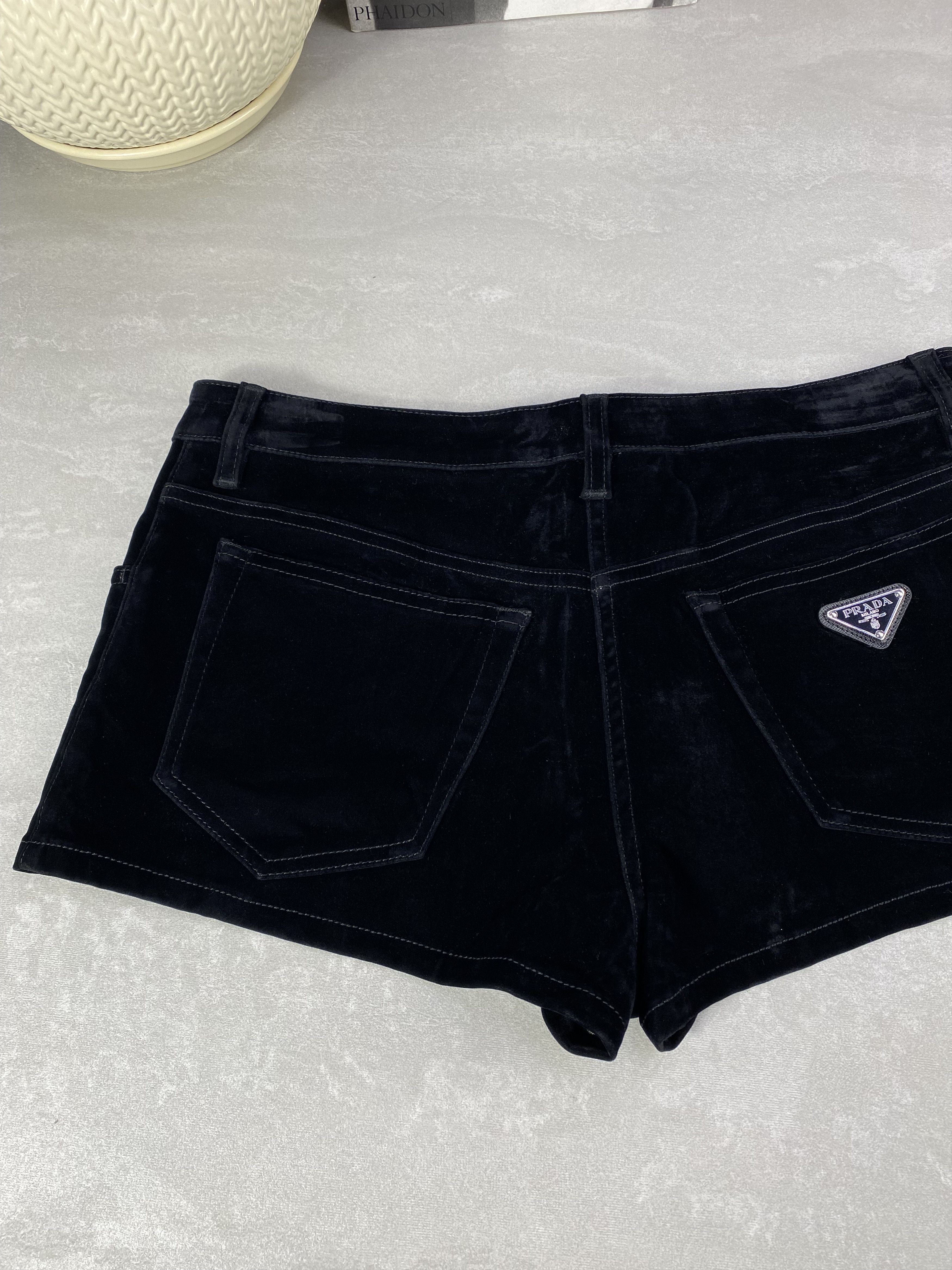 Prada Prada 23AW triangle-logo Velvet Denim Shorts Black Other Size 29" - 5 Thumbnail