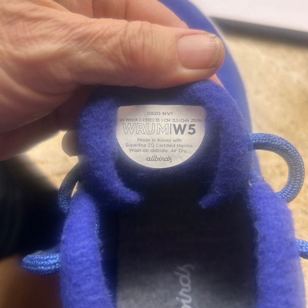 Allbirds Women's Allbirds Sneakers, Size 5W Blue Size US 5 / IT 35 - 12 Thumbnail