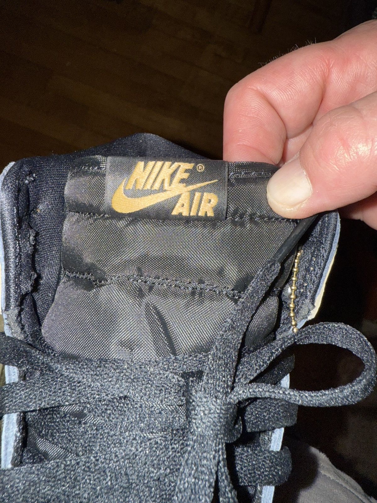 Nike Nike Air Jordan 1 Retro OG High Black/Metallic Gold Sail NEW Size US 9.5 / EU 42-43 - 6 Thumbnail