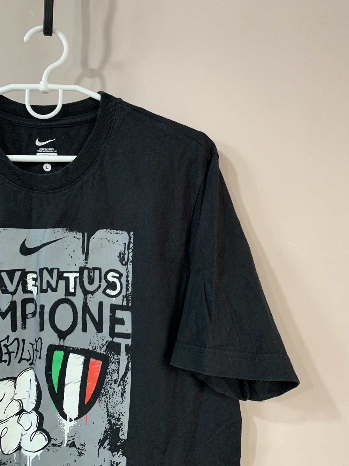 Nike Juventus Football T shirt Nike Soccer Jersey Size L Size US L / EU 52-54 / 3 - 4 Thumbnail