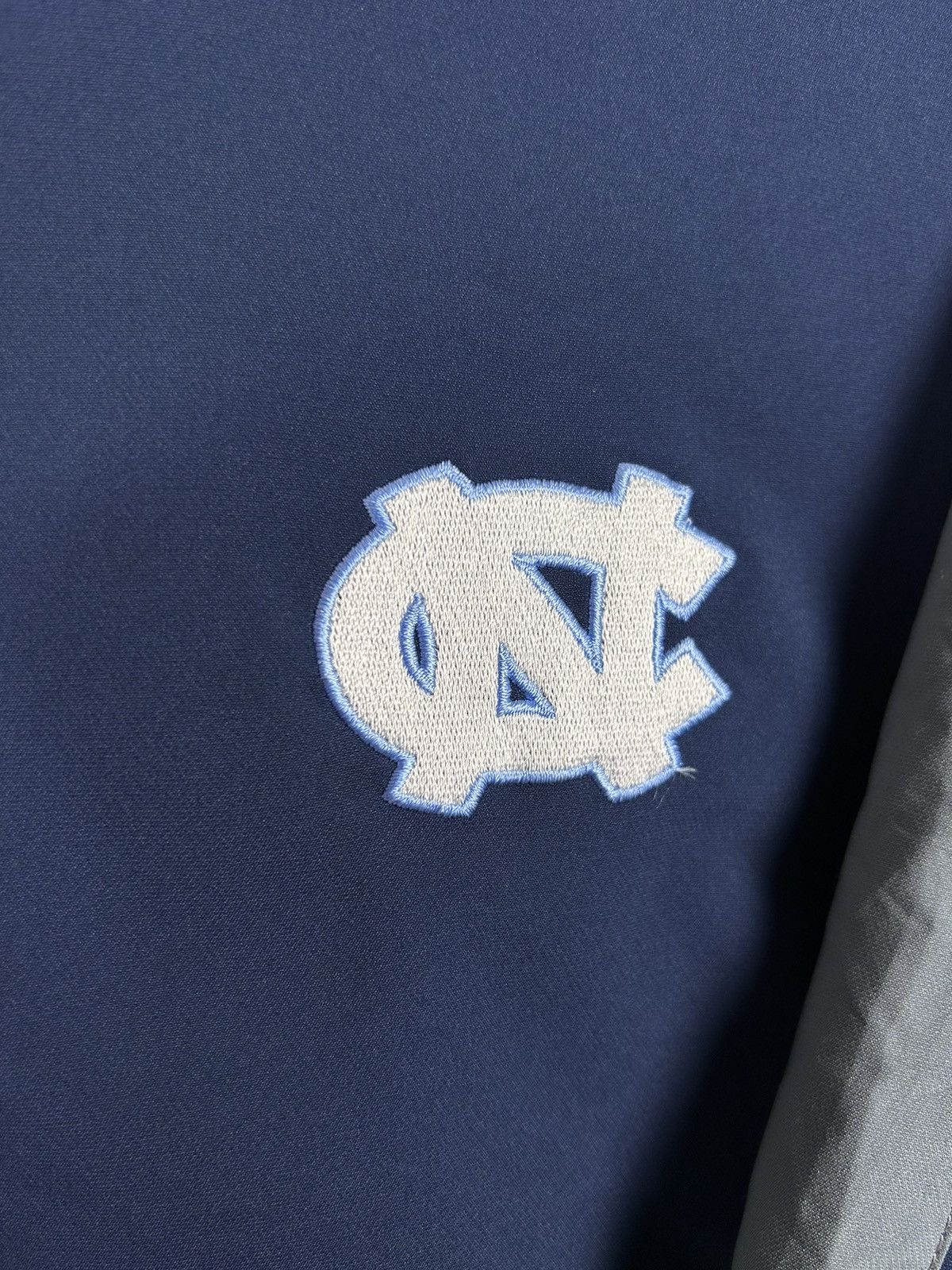 Nike Vintage Nike UNC North Carolina Half Zippered Sports Jacket Size US L / EU 52-54 / 3 - 4 Thumbnail