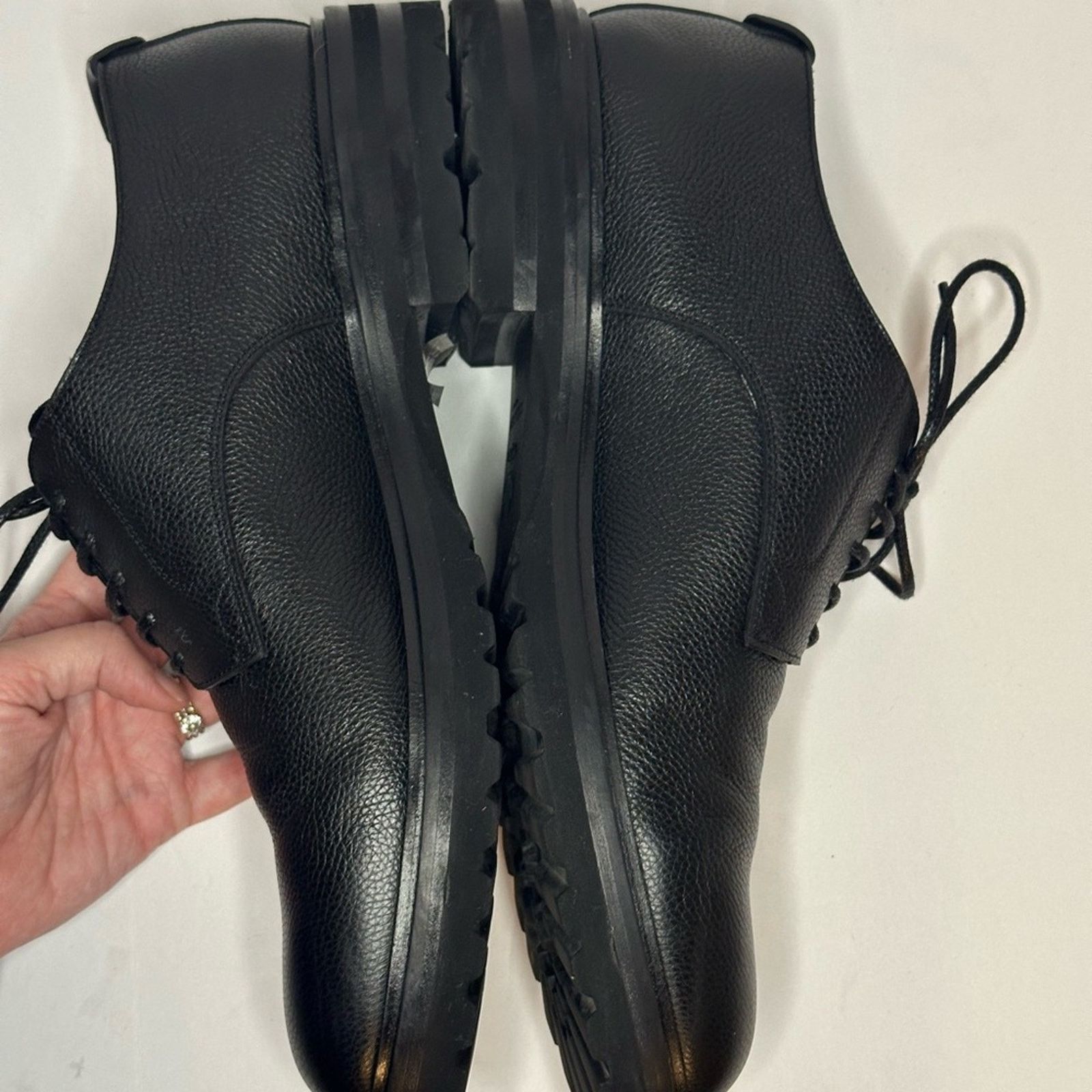 Dolce & Gabbana Black Grained Calf-skin Derby Shoes US 10 Lace Vibram Sole Size US 10 / EU 43 - 11 Thumbnail