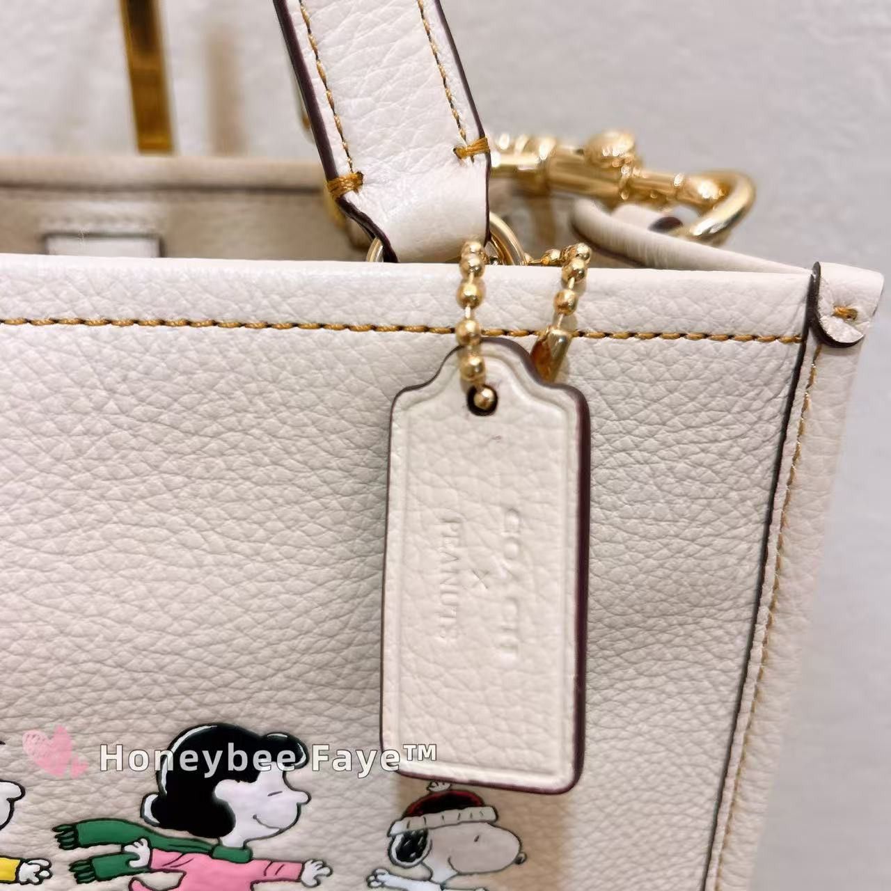 Coach Peanuts Dempsey Tote 22 With Snoopy And Friends Motif CE850 Size ONE SIZE - 3 Thumbnail