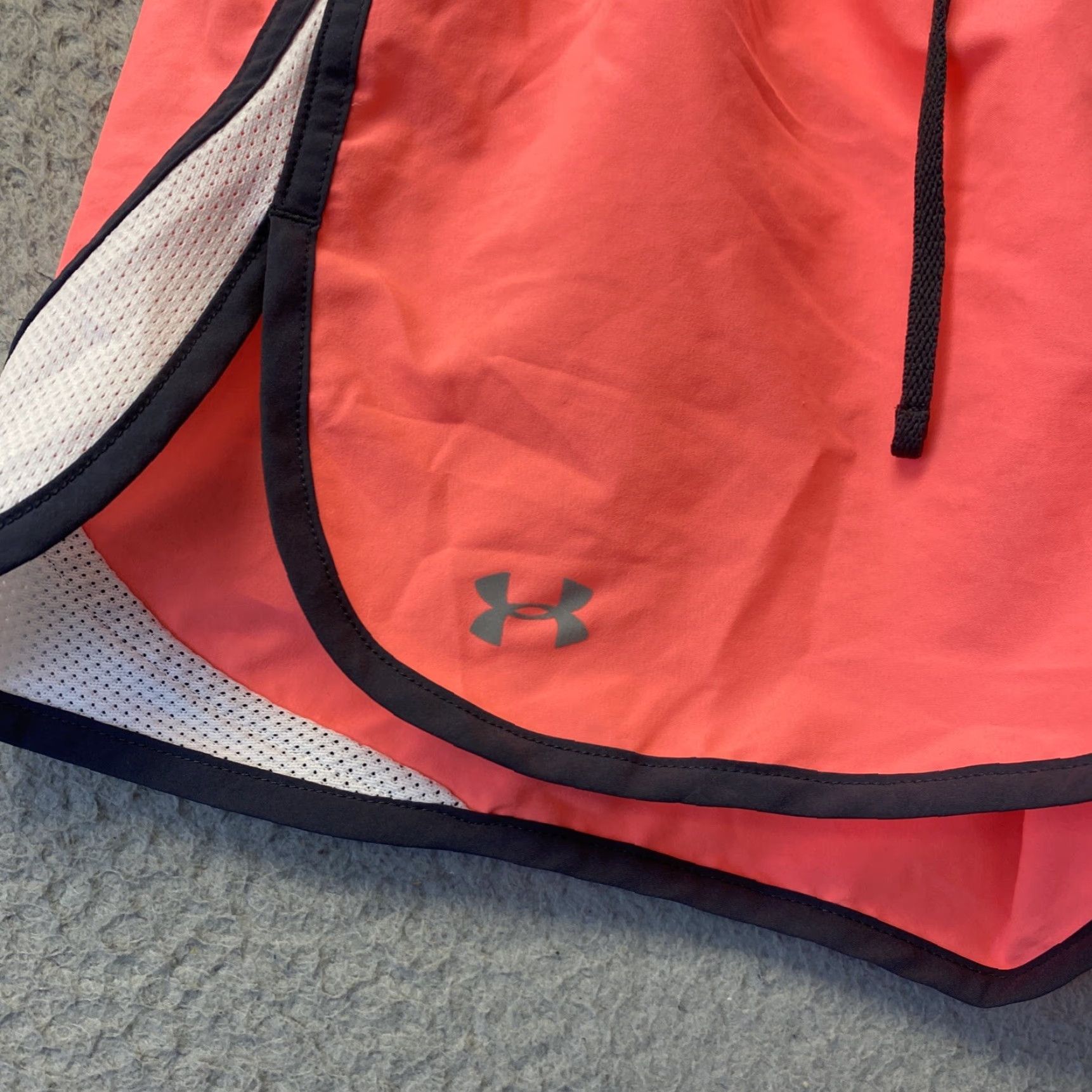 Under Armour Under Armour Shorts Womens S Small Pink Drawstring Athletic Heat Gear Gym Size 28" / US 6 / IT 42 - 2 Thumbnail