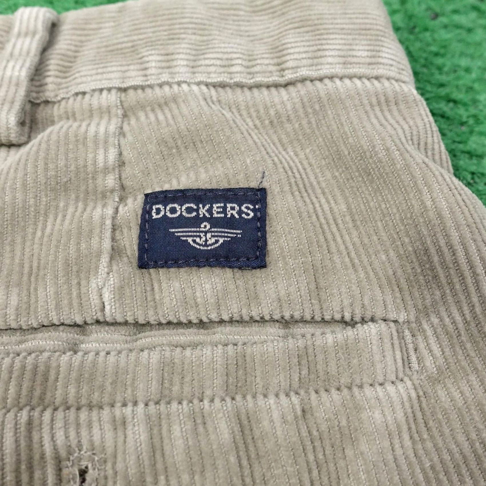 Dockers Vintage Dockers Pants Mens 36x29 Beige Khaki Corduroy Pleated Straight Cuffed Size US 36 / EU 52 - 5 Thumbnail