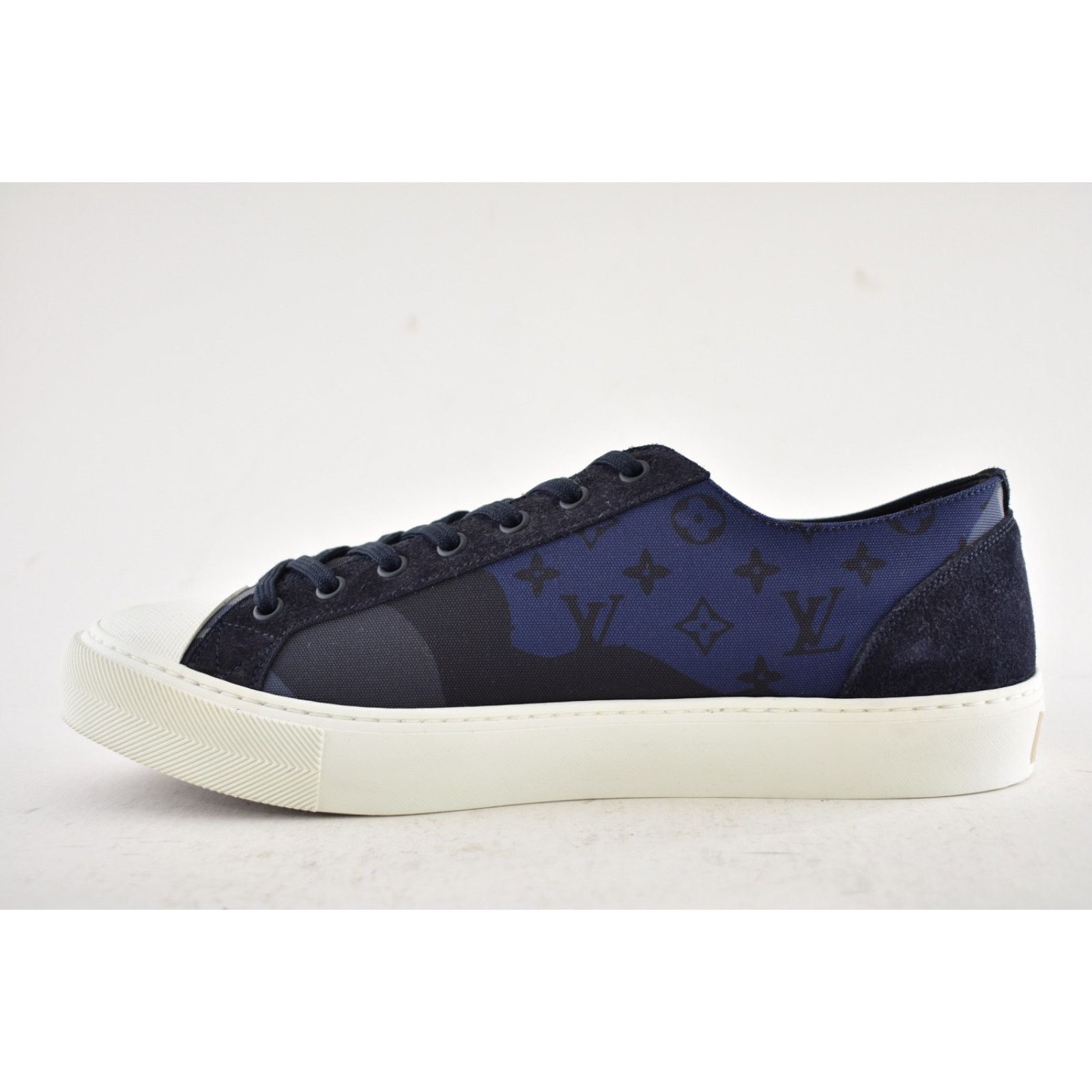 Louis Vuitton Louis Vuitton Tattoo Camo Blue Monogram LV Logo Low Top Size US 9 / EU 42 - 10 Thumbnail