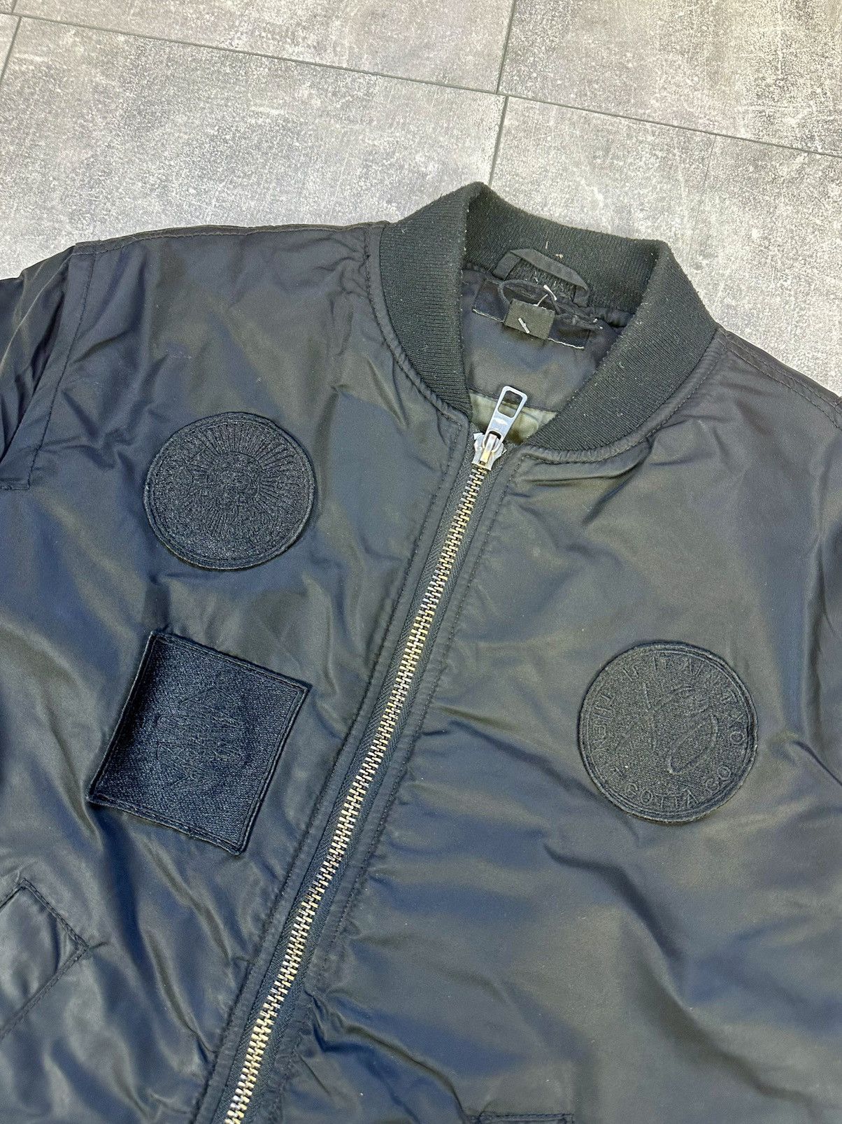 XO Men’s black bomber h&m Xo patch print logo Size US XS / EU 42 / 0 - 7 Thumbnail