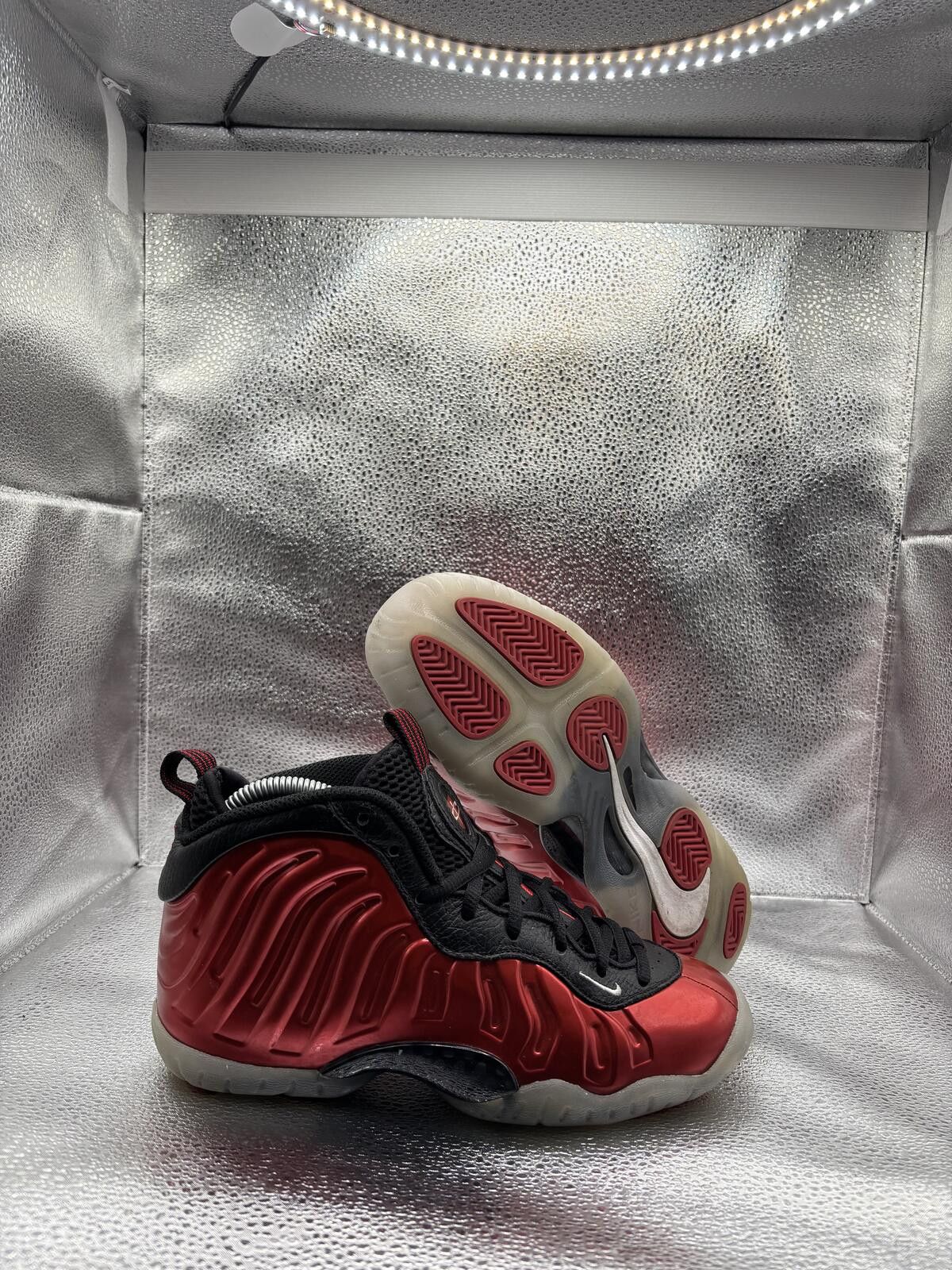 Nike Nike little posite one metallic red 2023 GS Size US 5 / EU 37 - 1 Thumbnail