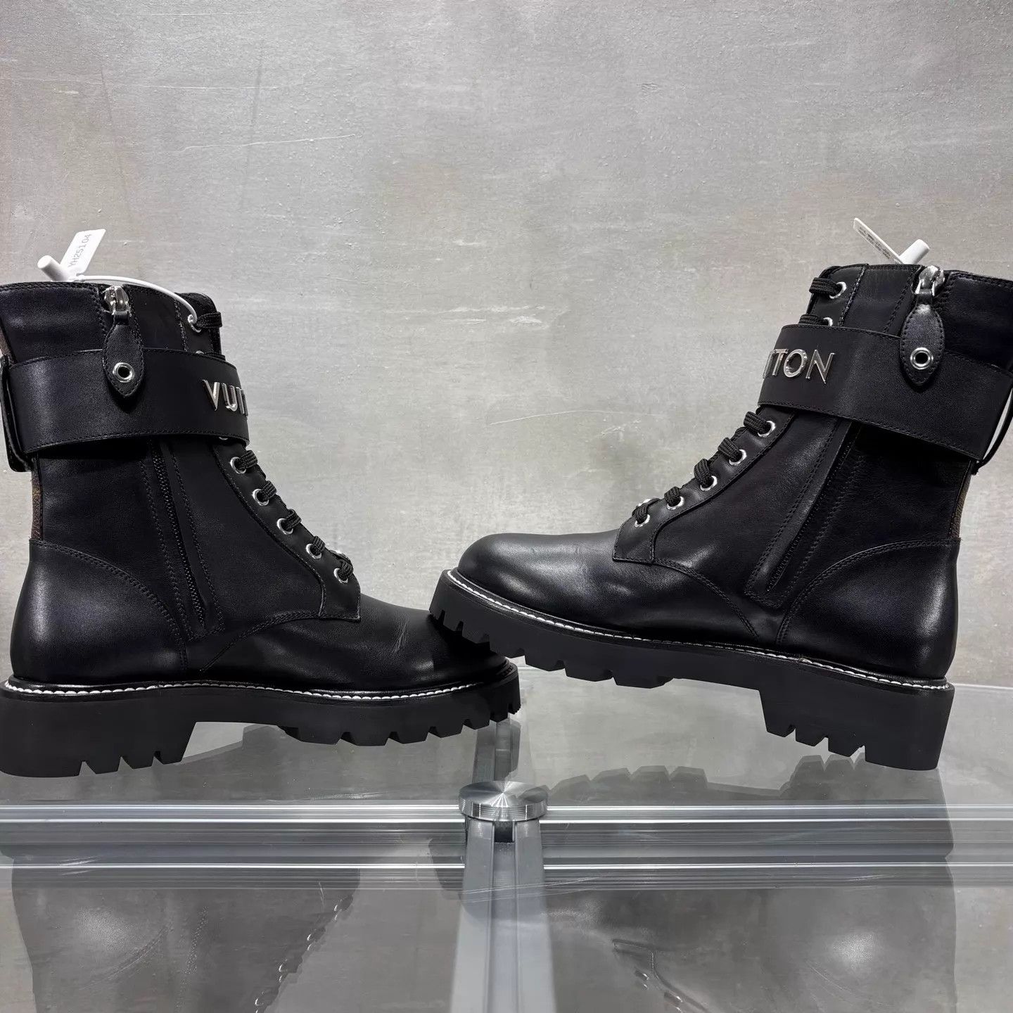 Louis Vuitton LV black logo martin boots new tried on 38 YH25103 Size US 7.5 / IT 37.5 - 5 Thumbnail