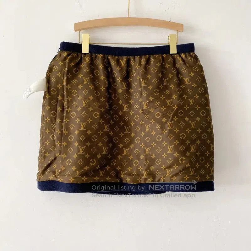 Louis Vuitton Louis Vuitton Deep Blue Cashmere Skirt . Size 31" - 2 Thumbnail