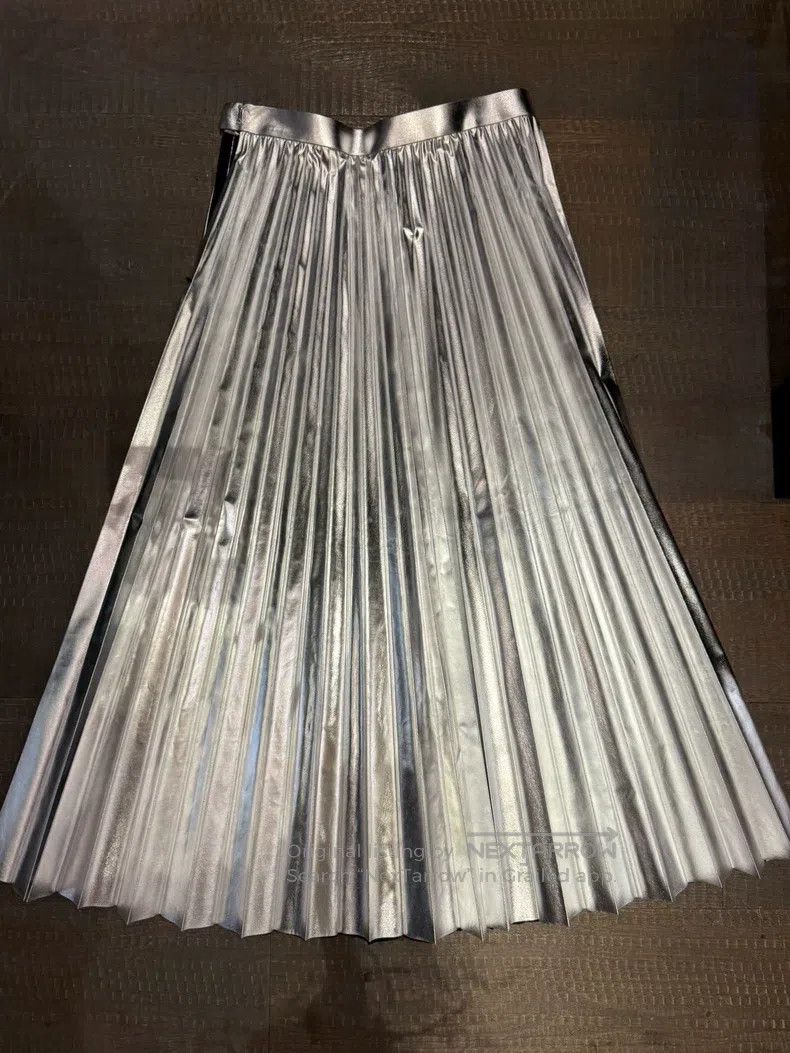 Junya Watanabe Junya Watanabe size S Silver pleated skirt Size 23" - 1 Thumbnail