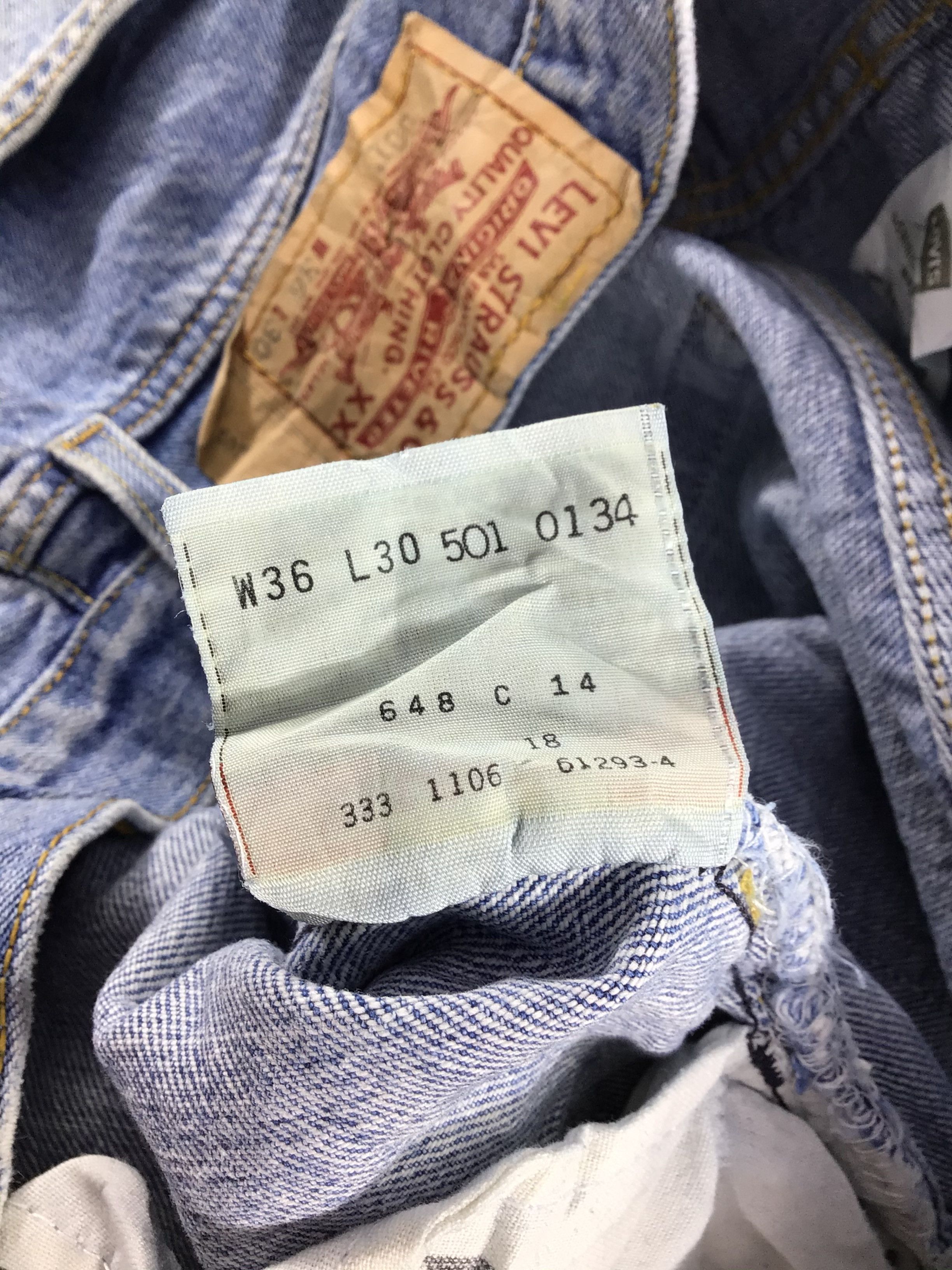 Levi's Vintage 90s Levis 501 Jeans-J355 Size US 35 - 11 Thumbnail