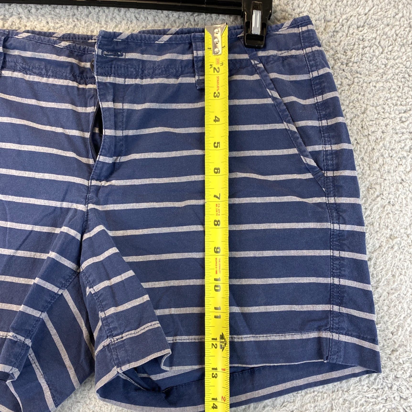 Eddie Bauer Eddie Bauer Ripstop Shorts Womens Size 8 Blue Stripes/ 53-43 Gray Chino Regular Size 8 Womens Blue Stripes Eddie Bauer Ripstop Shorts 53-43 Size 30" / US 8 / IT 44 - 7 Thumbnail