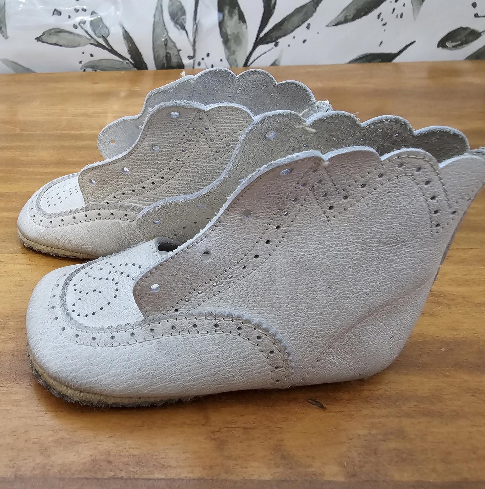 Other Charming Vintage Leather Booties for Infants Moccasins Size ONE SIZE - 2 Thumbnail