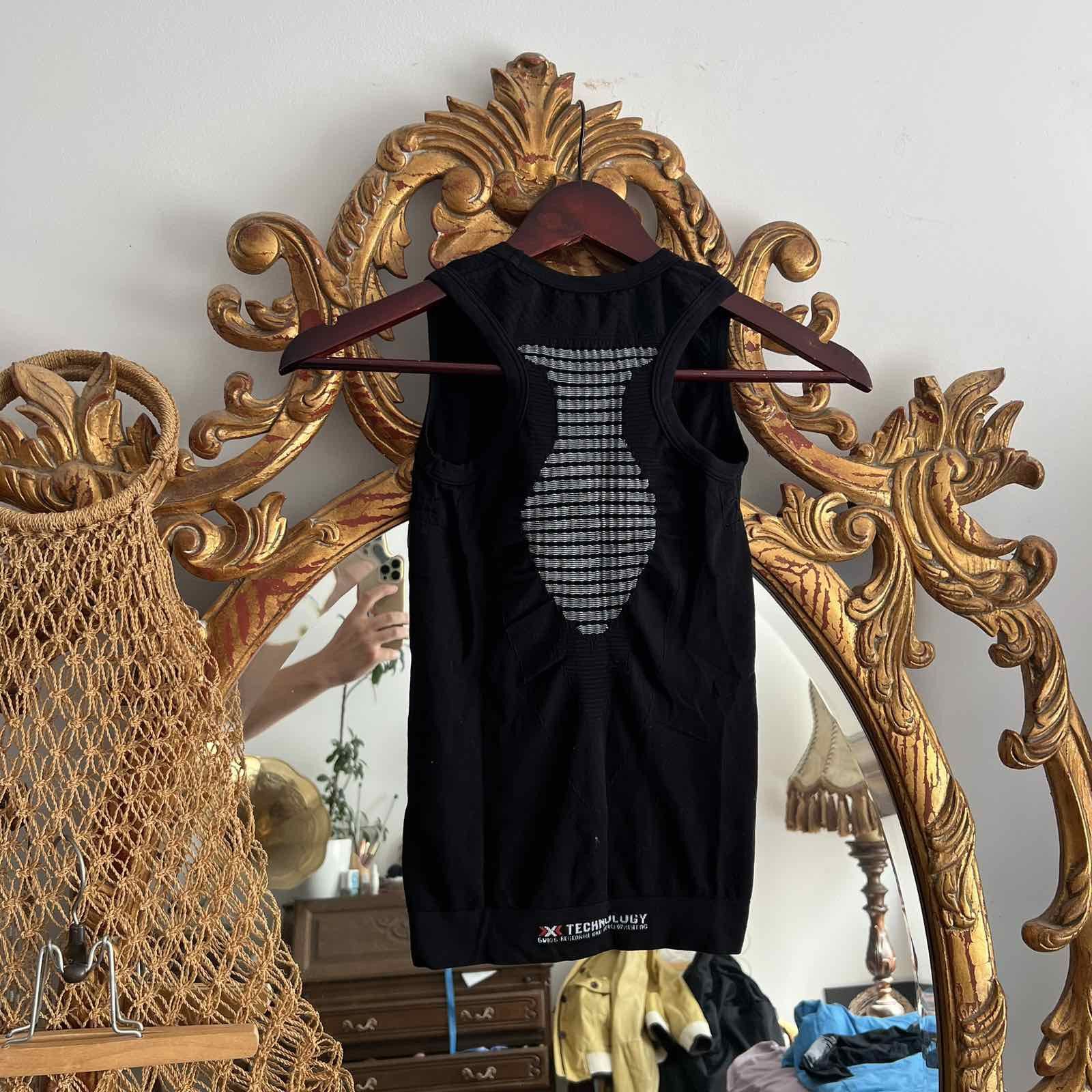 Other X-bionic 2 Piece Set Energy Short Sleevee + Cropped Pants Size US M / EU 48-50 / 2 - 3 Thumbnail