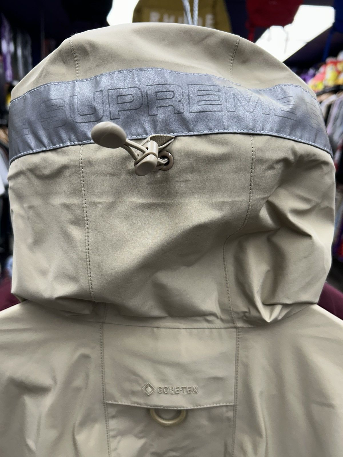 Goretex × Supreme Supreme GORE-TEX Taped Seam Shell Jacket (FW24) Size US L / EU 52-54 / 3 - 3 Thumbnail