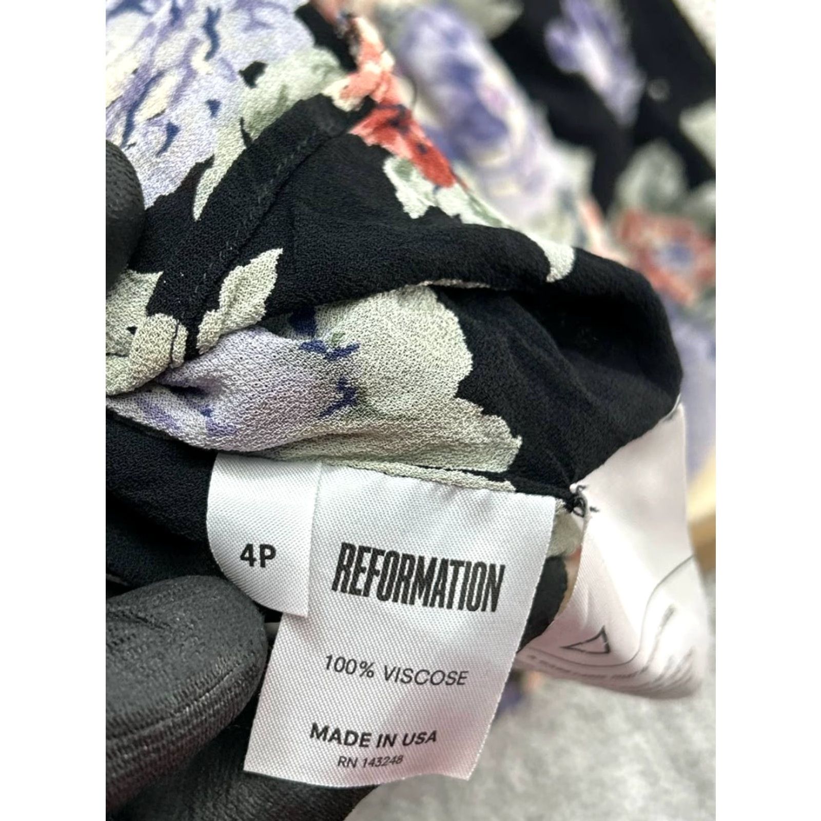 Reformation Reformation Shirt Dress Womens 4 Petie Black Floral Blouson Short Sleeve Collared Button Dress Party/Cocktail Casual 4 Womens Vintage No Size S / US 4 / IT 40 - 4 Thumbnail