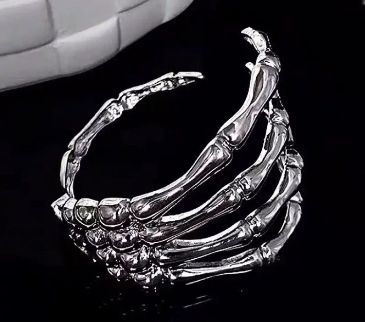 Jewelry Punk Dark Skull Ghost Claw Bracelet Size ONE SIZE - 4 Thumbnail