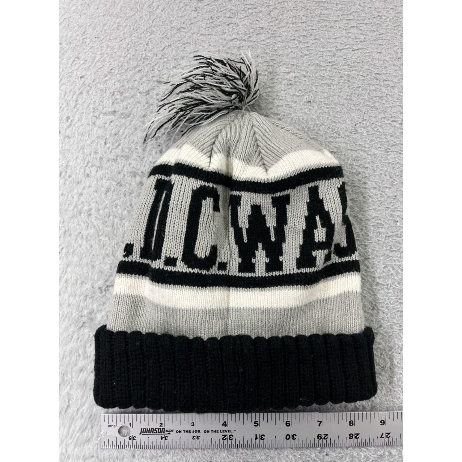 Vintage Washington DC Beanie Toque Adults One Size Gray Black Pom Knit 100% Acrylic Knit Hat Mens Womens Unbranded Size ONE SIZE - 4 Thumbnail