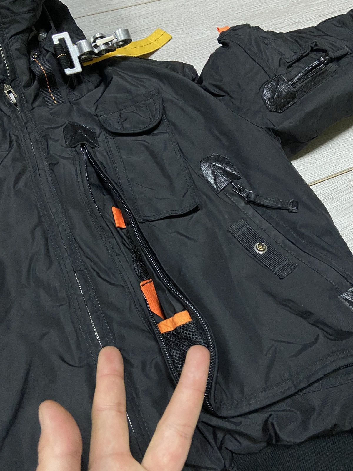 Parajumpers Parajumpers Alaska down bomber jacket zip carabiner Size US XS / EU 42 / 0 - 20 Thumbnail