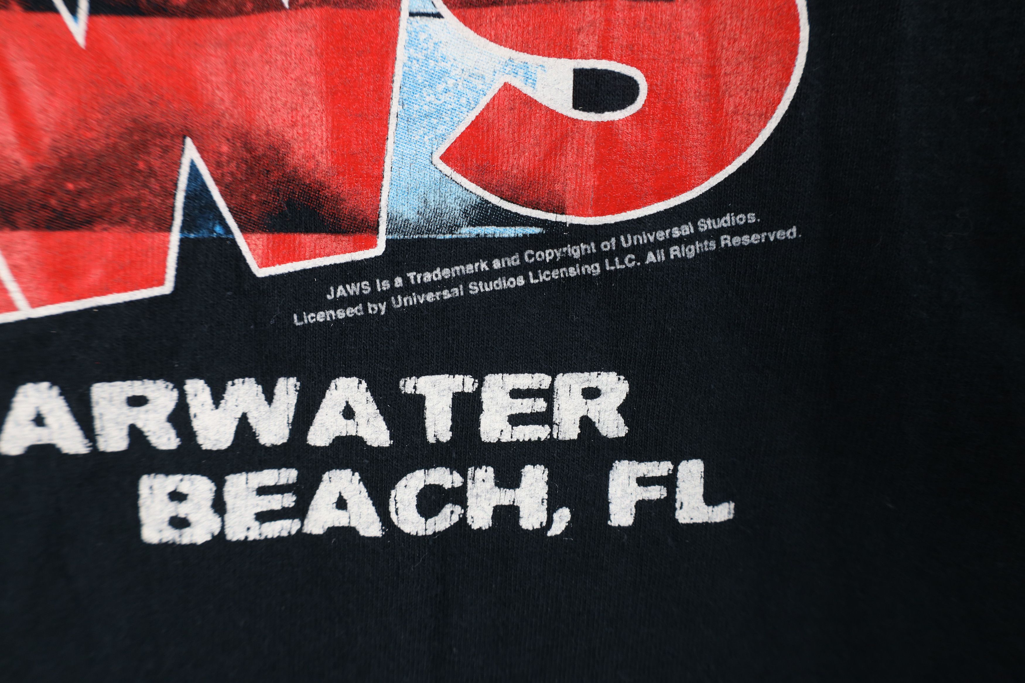 Vintage Vintage Y2K Universal Studios Spell Jaws Clearwater T-Shirt Size US L / EU 52-54 / 3 - 5 Thumbnail