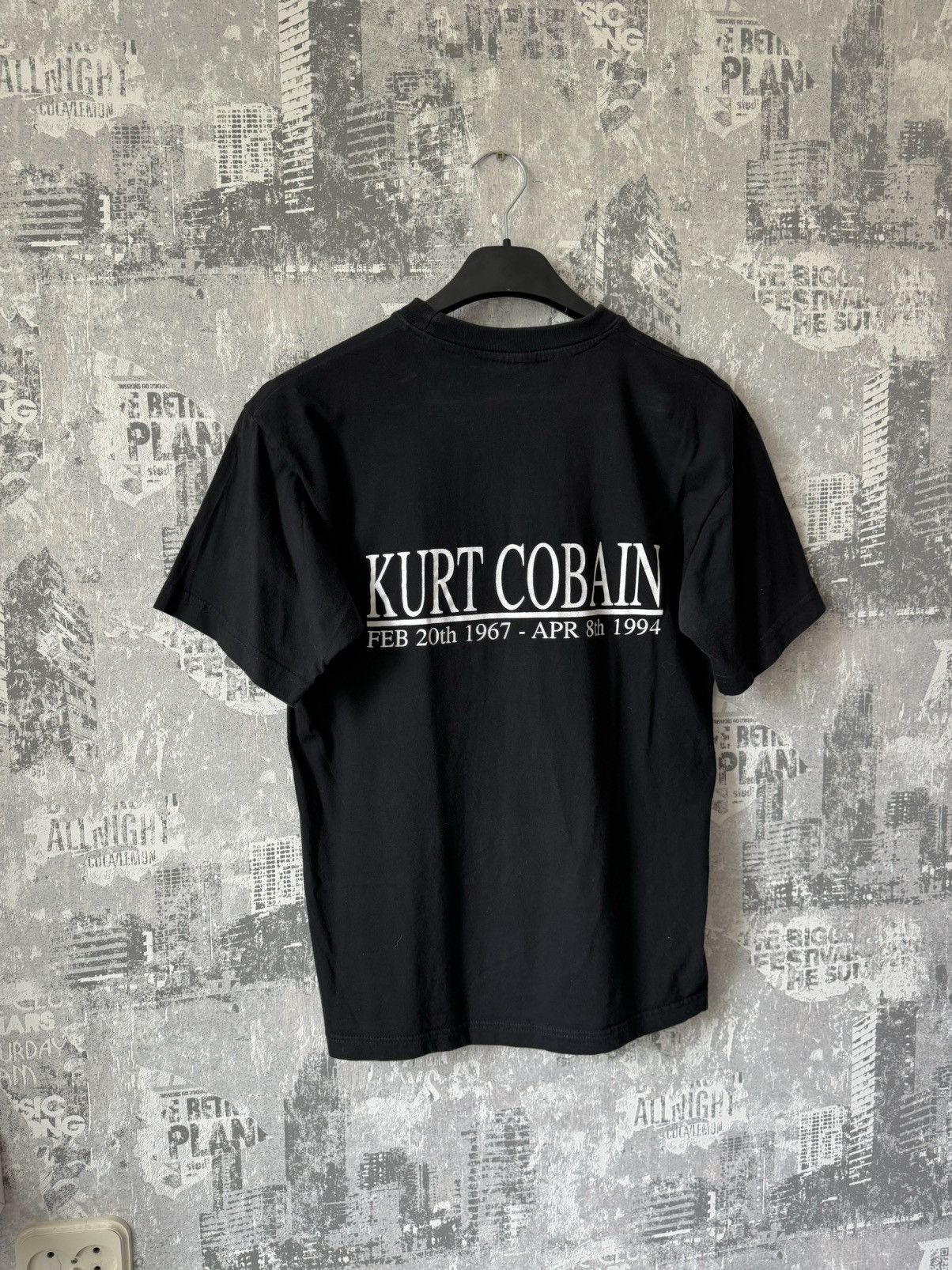 Band Tees Vintage Nirvana Kurt Cobain T-Shirt 1994 Size US M / EU 48-50 / 2 - 6 Thumbnail