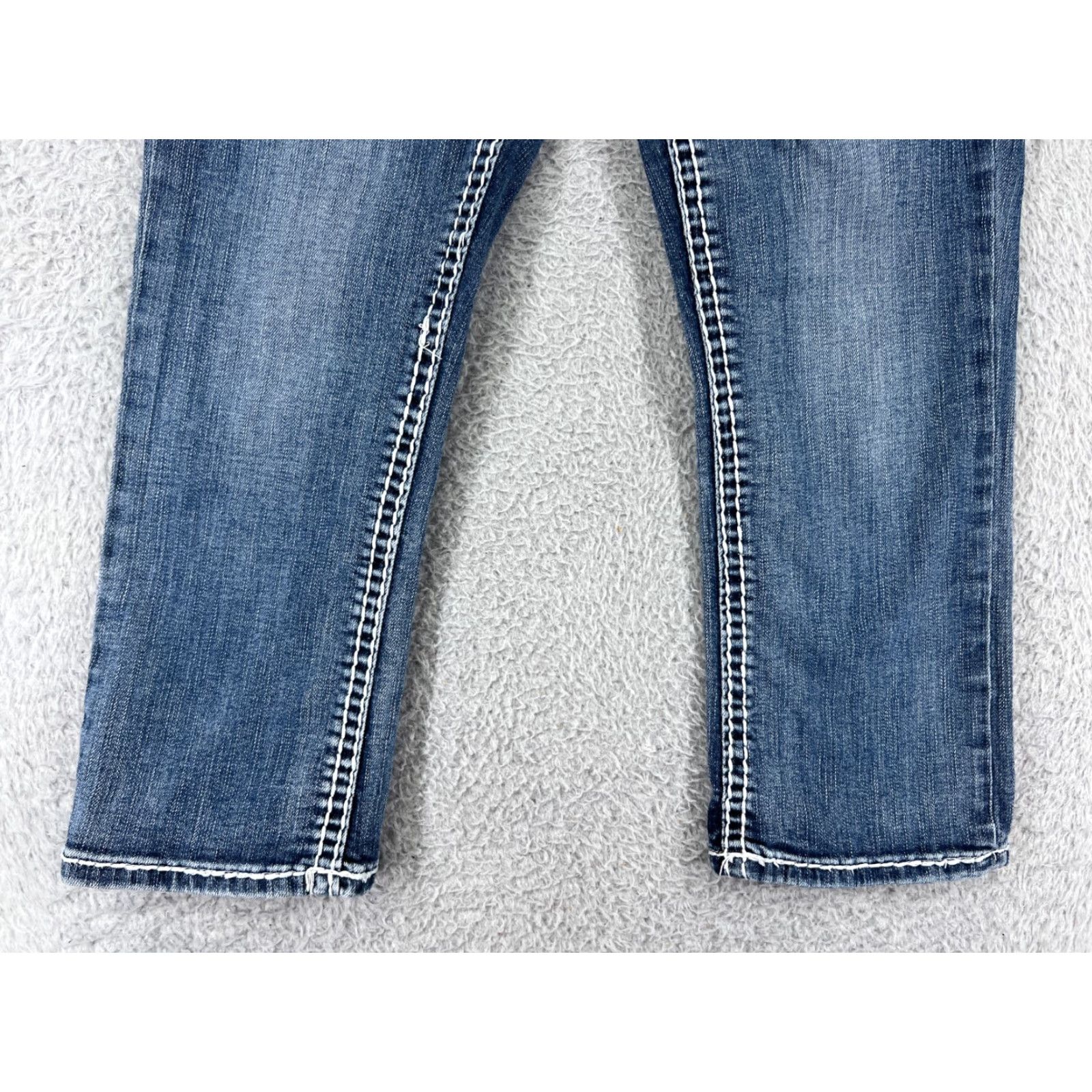 Vintage VINTAGE Miss Chic Jeans Capri Women Blue Denim Cotton Blend 9 Slim Fit 5-Pocket Embellished Rhinestone Bling Size 30" / US 8 / IT 44 - 6 Thumbnail