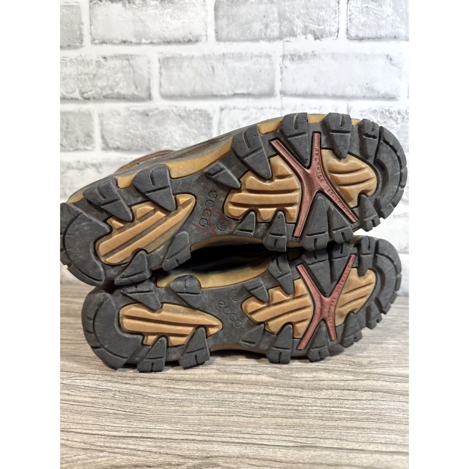 Ecco Ecco Gore-Tex Hiking Boots Unisex Adults 39 Brown Leather Waterproof Yak Size US 6 / EU 39 - 6 Thumbnail