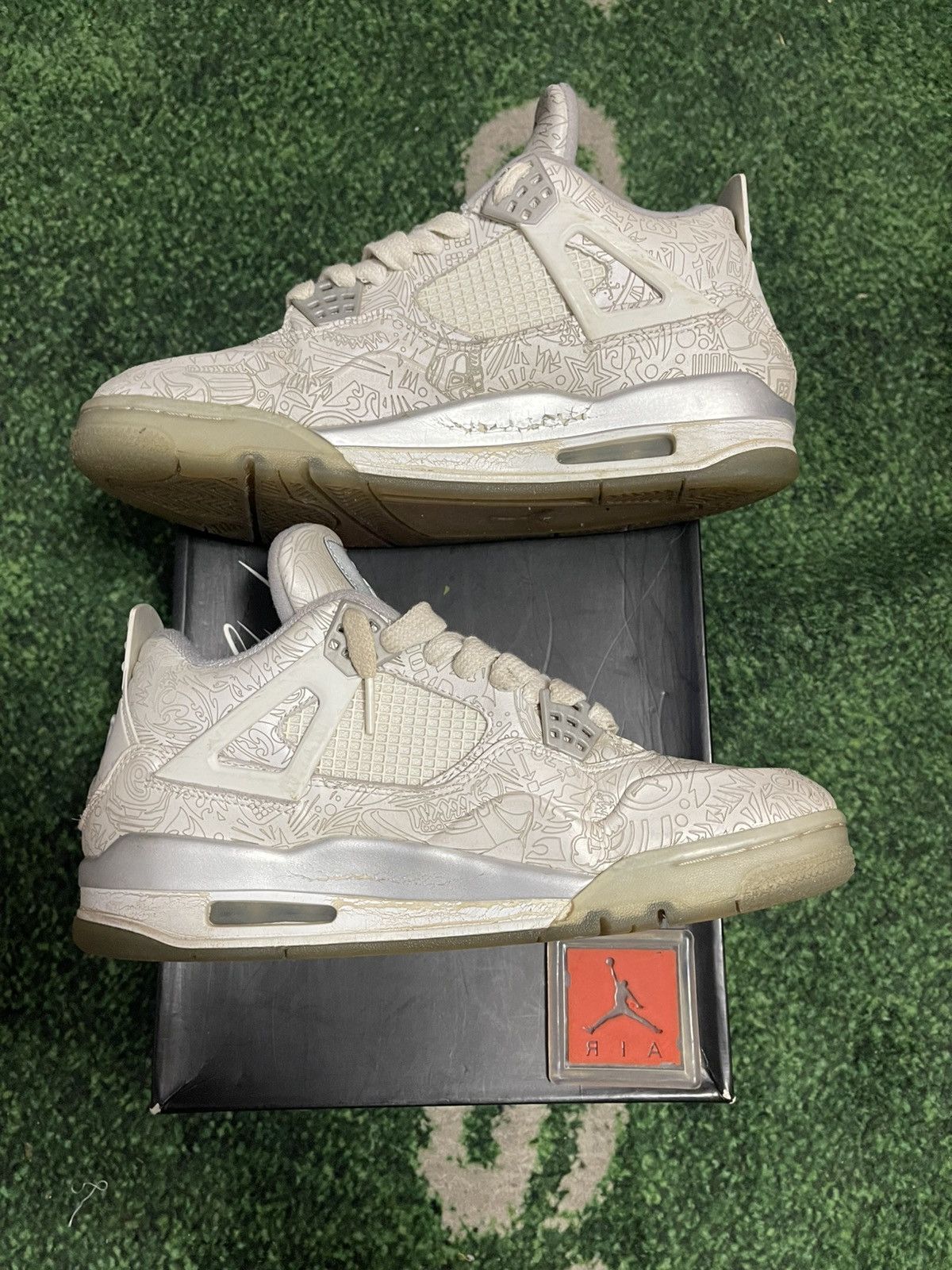 Jordan Brand × Nike Jordan Retro 4 “Laser” Size US 9.5 / EU 42-43 - 2 Thumbnail