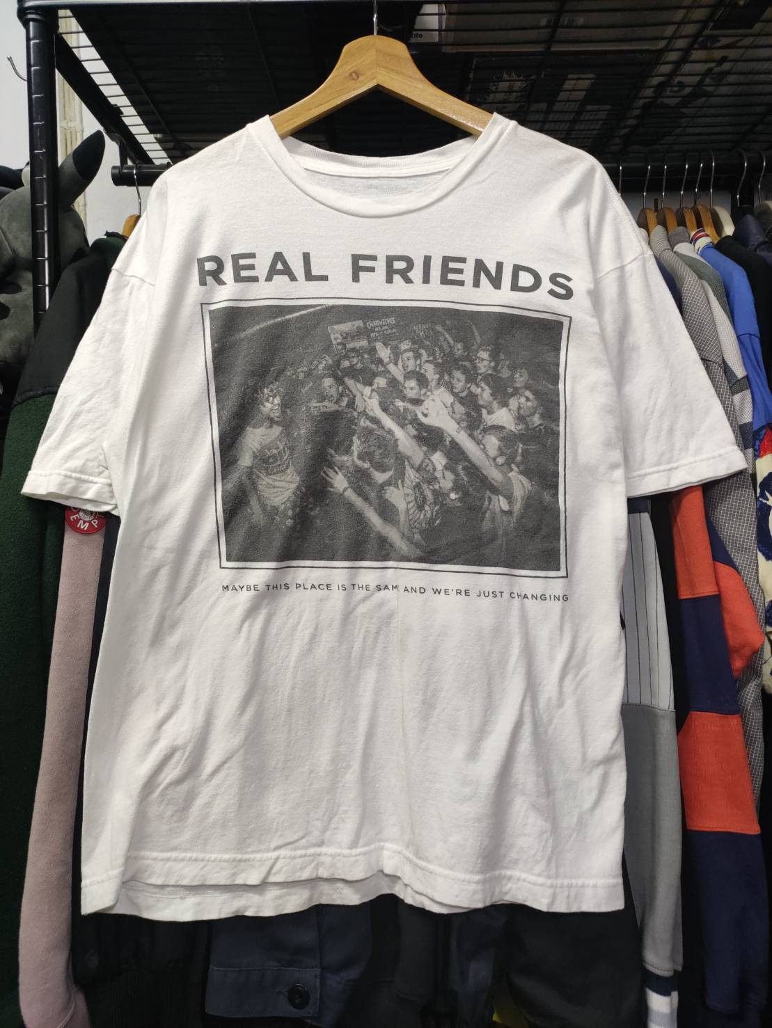Band Tees Real Friends " Concert Crowd Maybe This Place is the Same " Size US XL / EU 56 / 4 - 2 Thumbnail