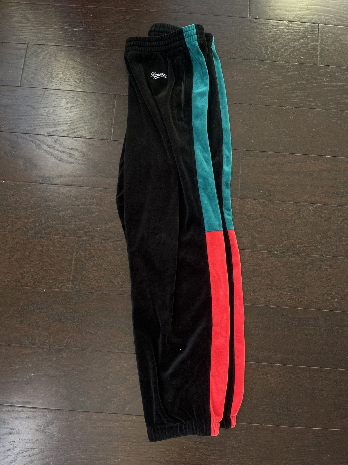 Supreme Supreme Velour sweatpants FW16 track pants🇮🇹 Size US 32 / EU 48 - 1 Thumbnail