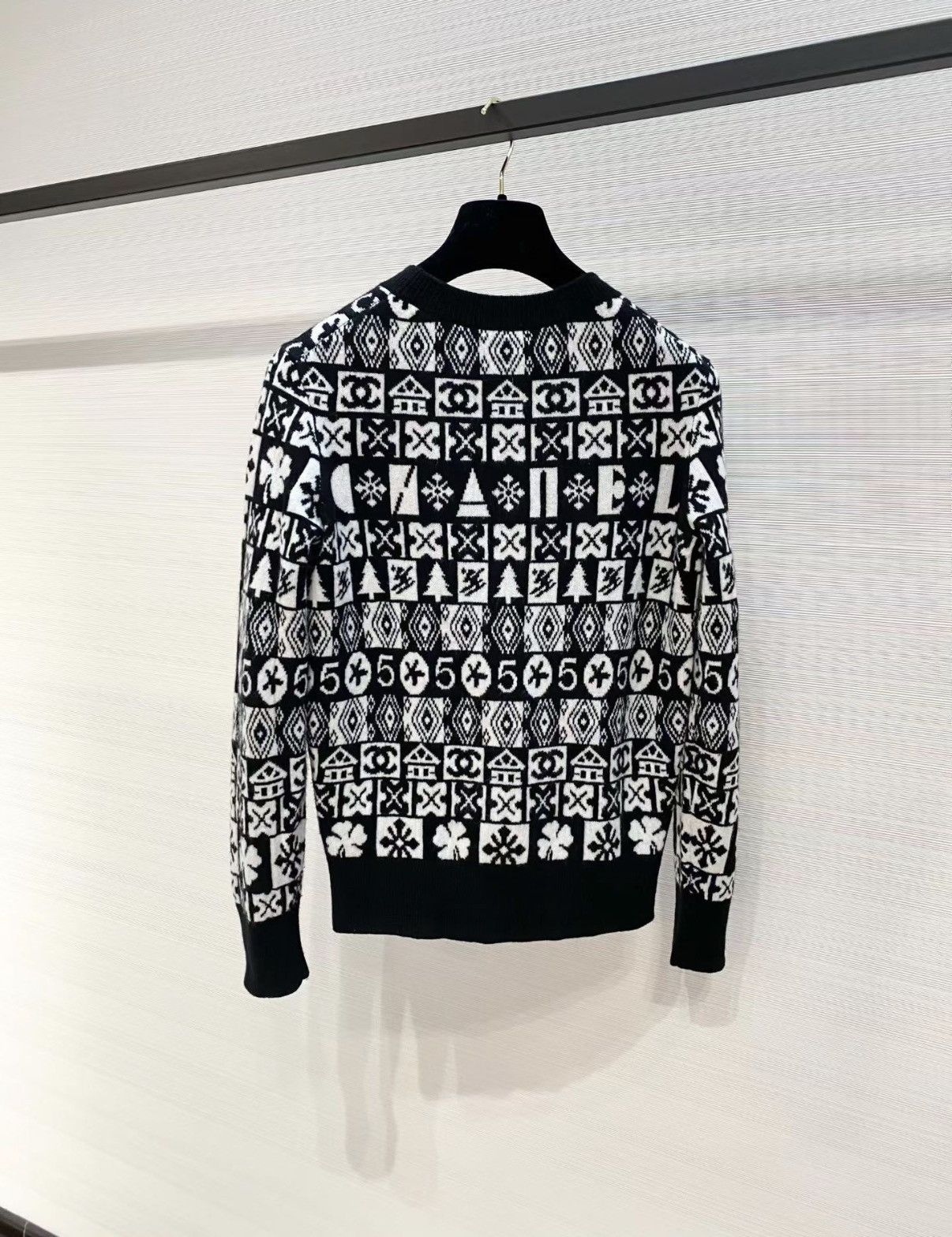 Chanel Chanel Block Logo Cashmere Sweater J33 Size XXS / US 00 / IT 34 - 2 Thumbnail
