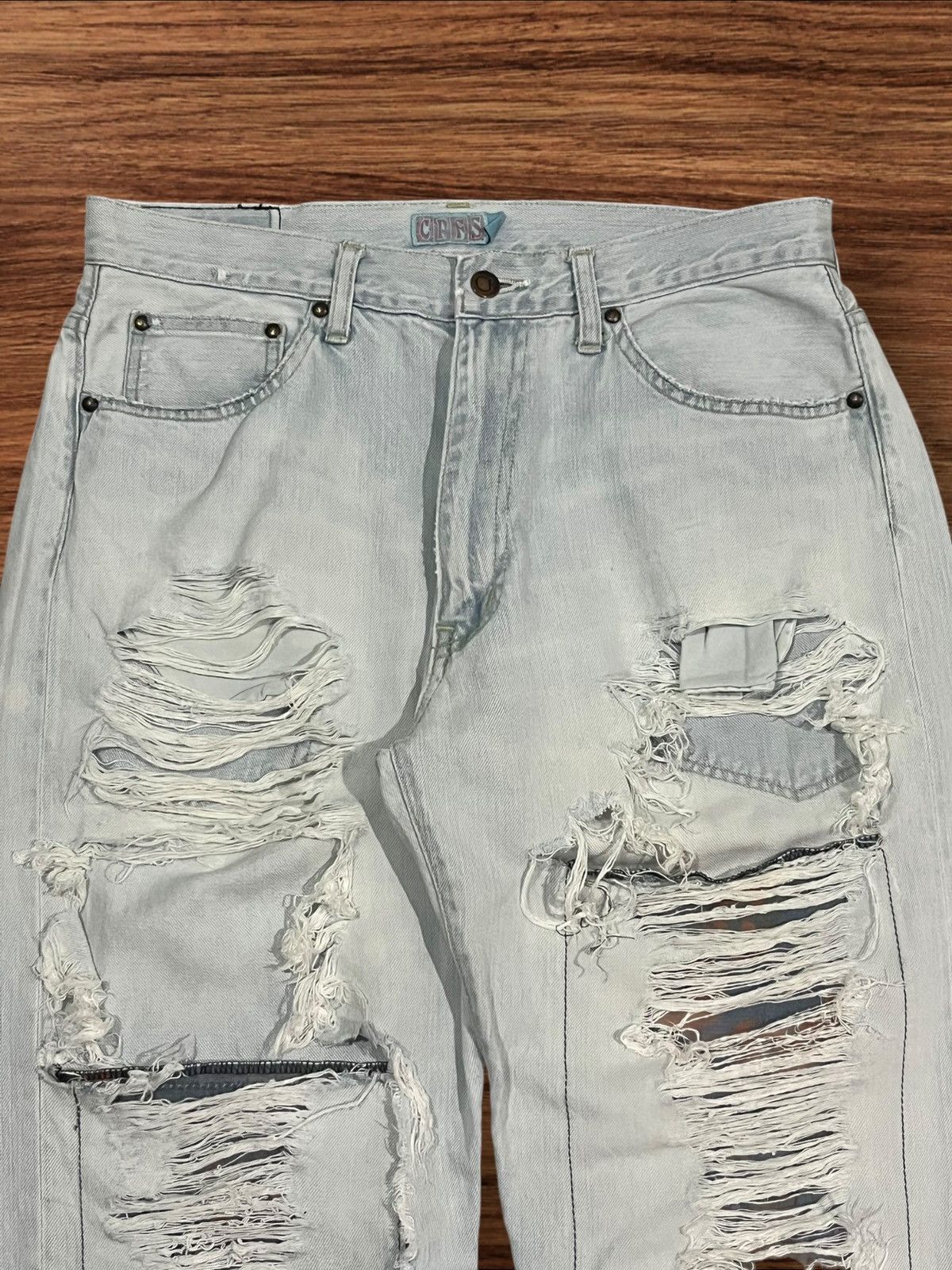 If Six Was Nine × Japanese Brand × Le Grande Bleu (L.G.B.) Vintage Japanese Brand Light Blue Washed Trashed Ripped Jean Size US 32 / EU 48 - 4 Thumbnail