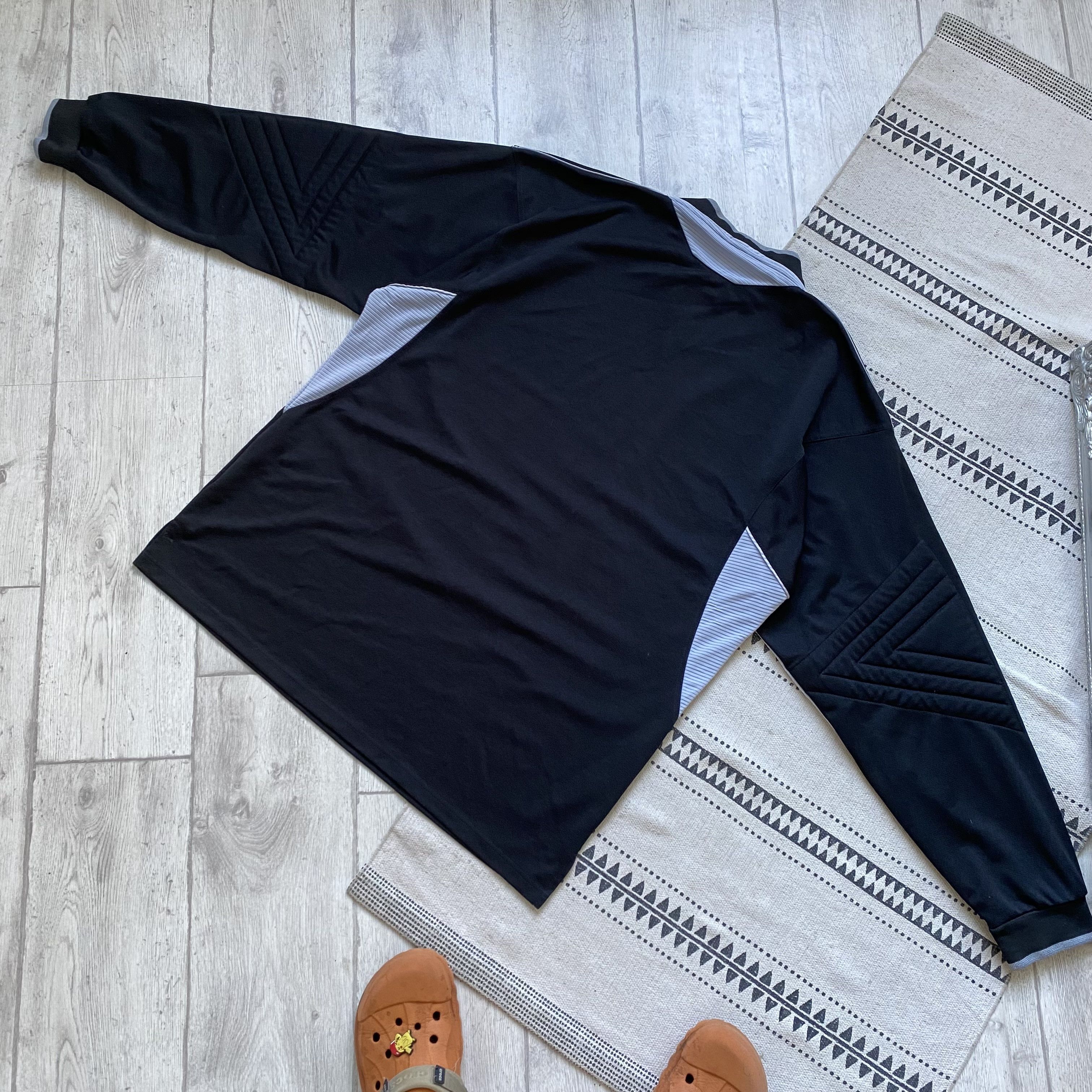 Umbro ⚽️Vintage Umbro Soccer jersey Goalkeeper Longsleeve Y2K Nike Size US XXL / EU 58 / 5 - 9 Thumbnail