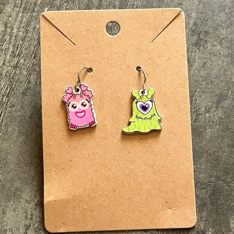Other pink green monster dangly earrings Size ONE SIZE - 1 Thumbnail
