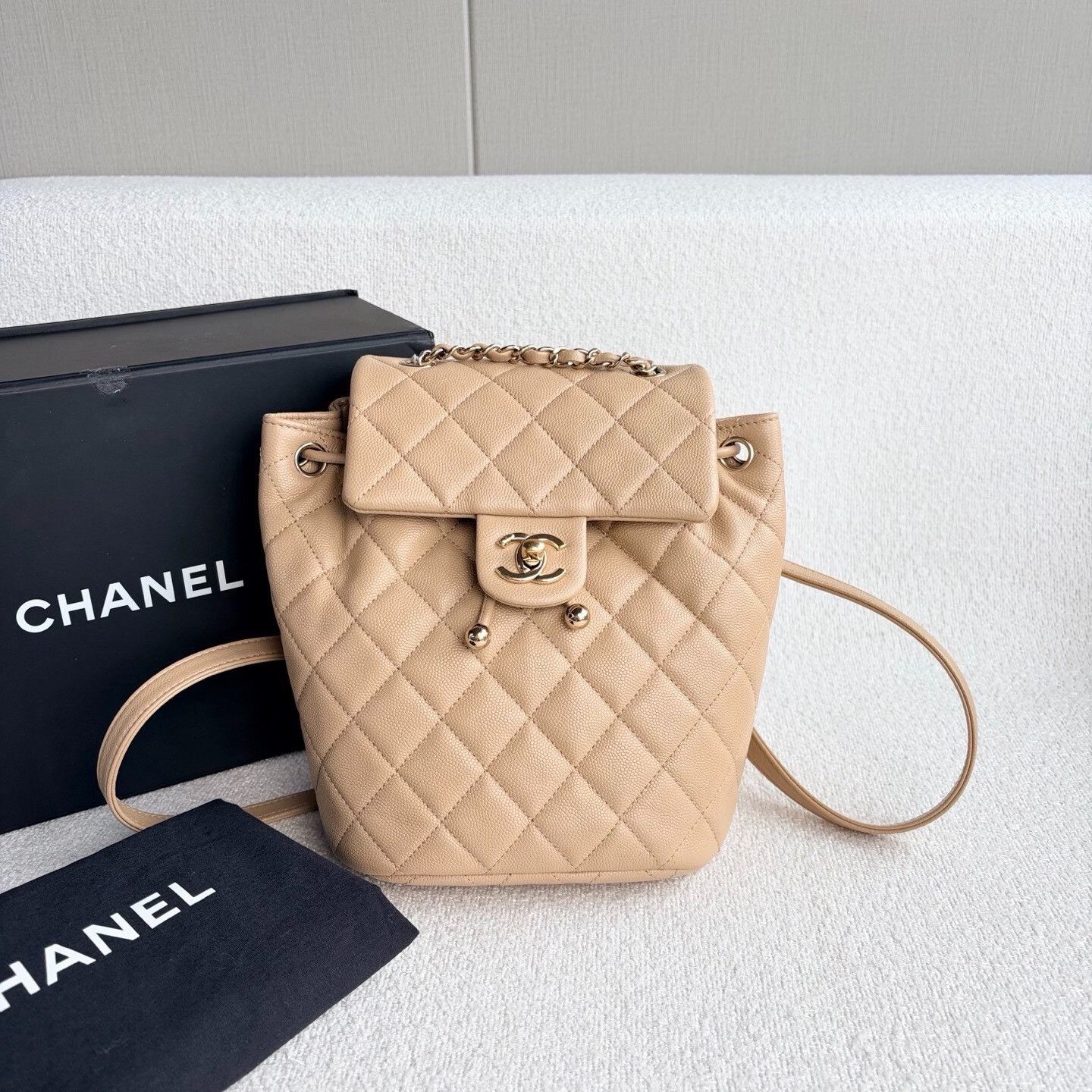 Chanel Pre-loved Bag Very good condition Size ONE SIZE - 1 Thumbnail