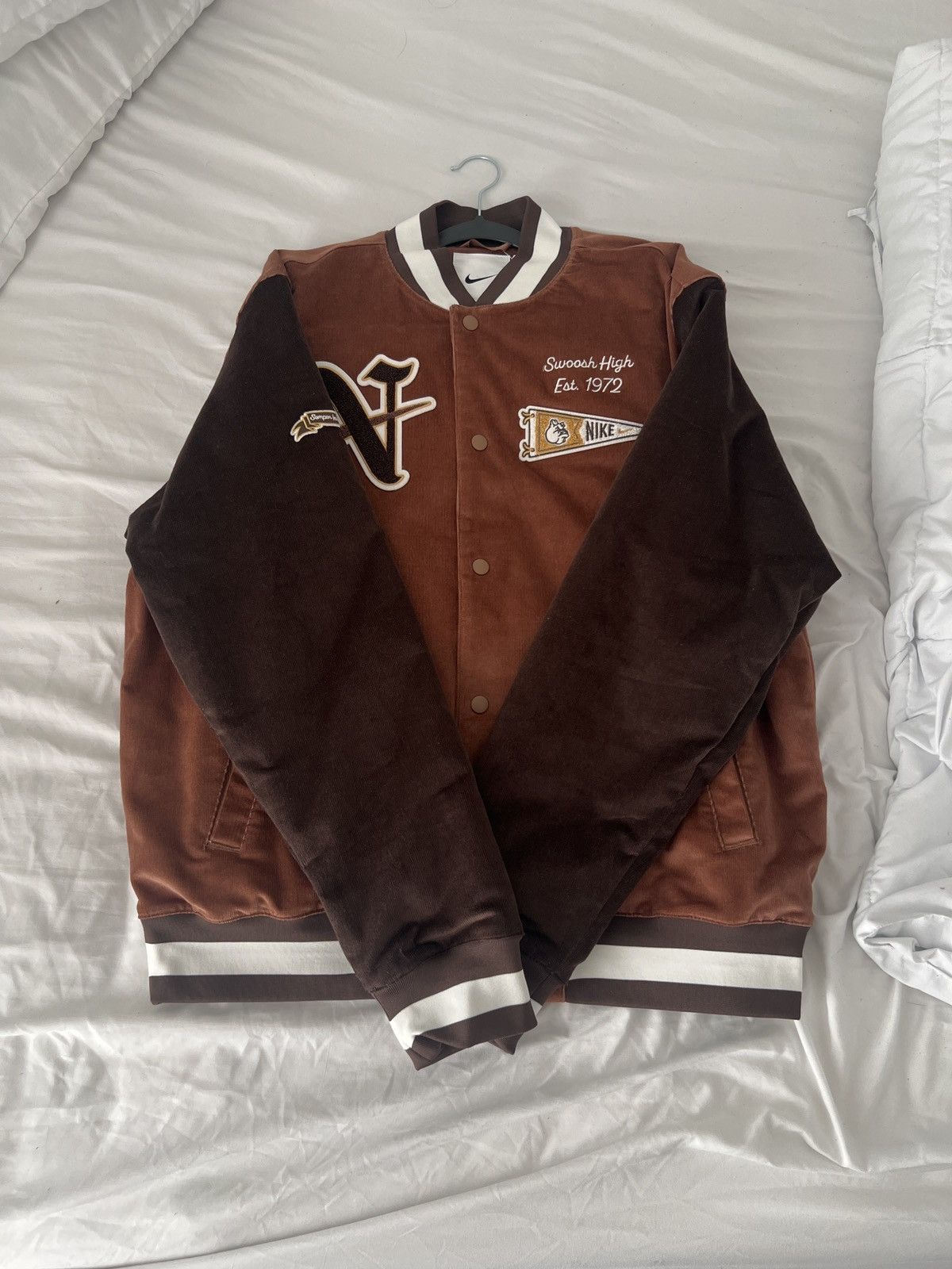 Nike NIKE Varsity Bomber Jacket Large Mens Letterman Patch Snap Size US XL / EU 56 / 4 - 3 Thumbnail