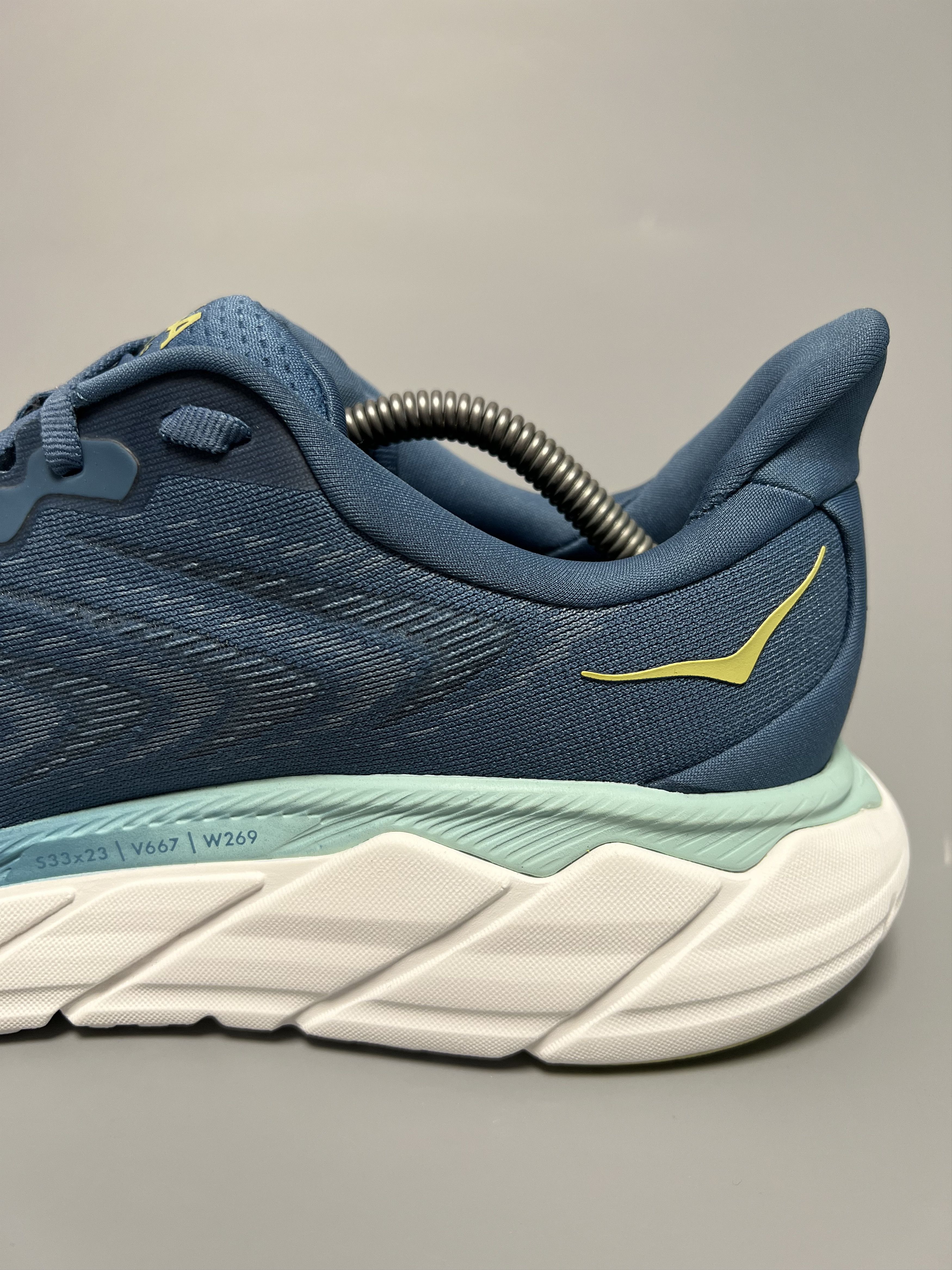 Hoka 9D Hoka One One Arahi 6 Running Shoes Walking Gym Size US 9 / EU 42 - 11 Thumbnail