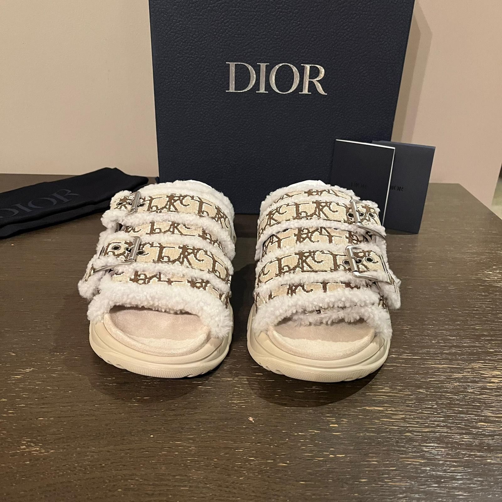 Dior × Travis Scott H-Town Sandals Shearling Embroidered in Ivory/White/Brown Size US 8 / EU 41 - 8 Thumbnail