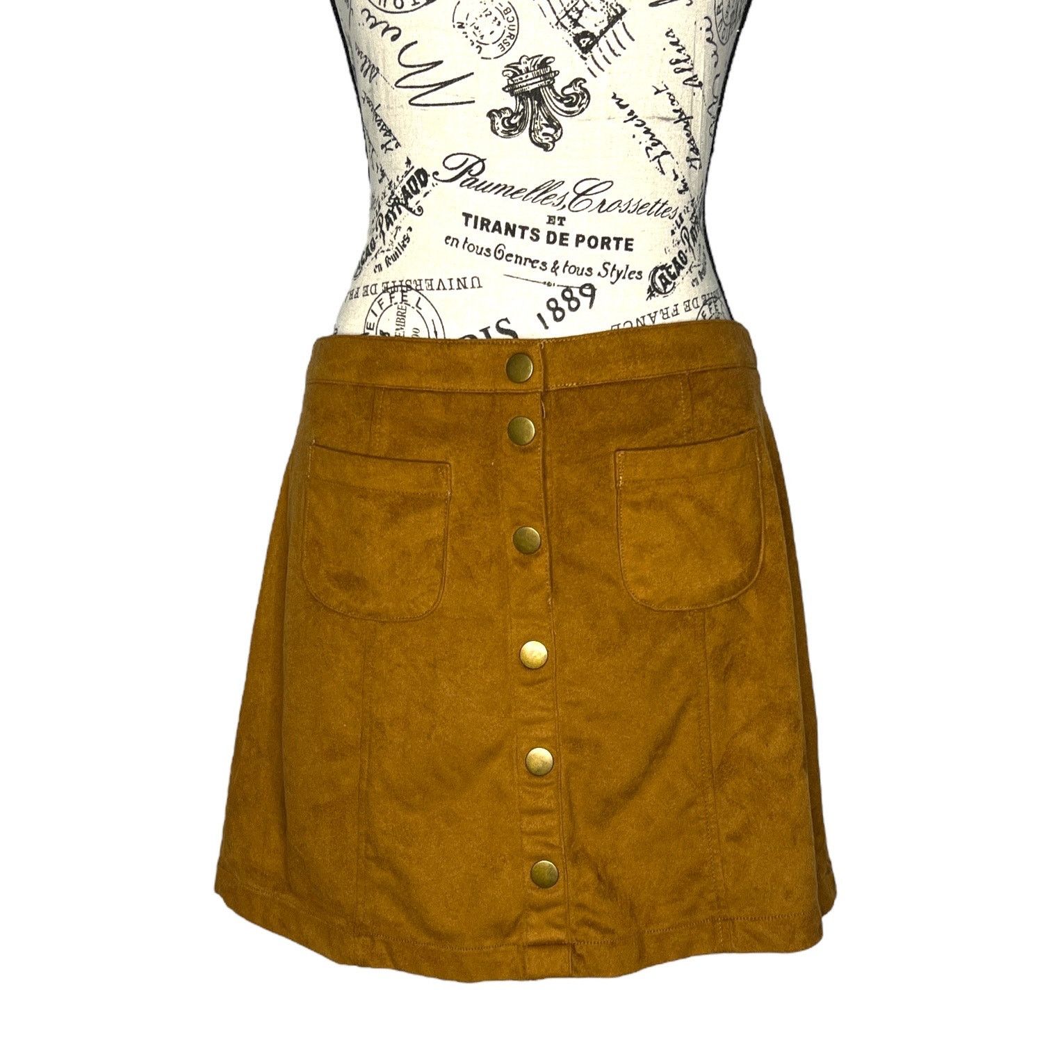 Garage Button Front 2 Square Pocket Faux Suede Skirt Size 28" / US 6 / IT 42 - 1 Thumbnail