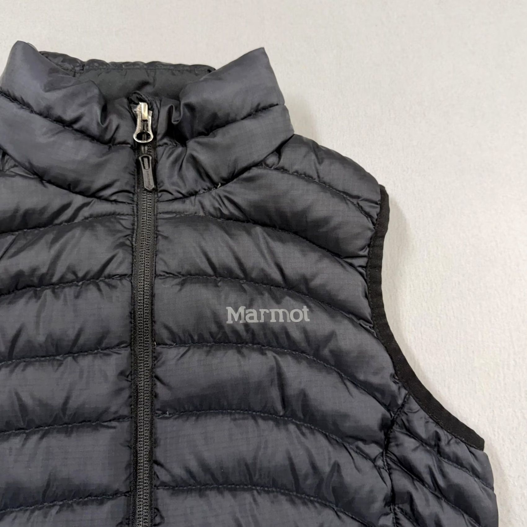 Marmot Marmot Vest Womens XS Black 600 Fill Down Puffer Full Zip Lightweight Outdoor Size XS / US 0-2 / IT 36-38 - 2 Thumbnail