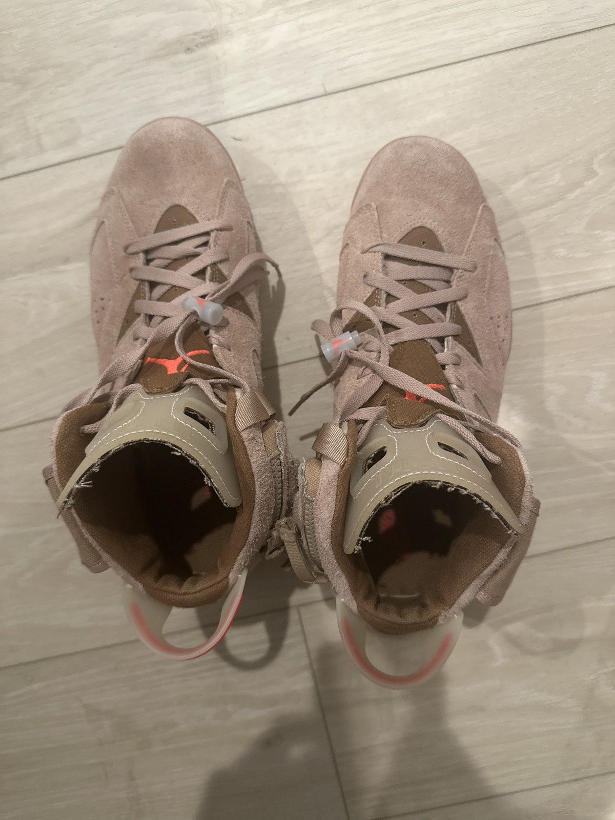 Jordan Brand × Travis Scott Jordan 6 Retro Travis Scott British Khaki Size 12 Size US 12 / EU 45 - 2 Thumbnail