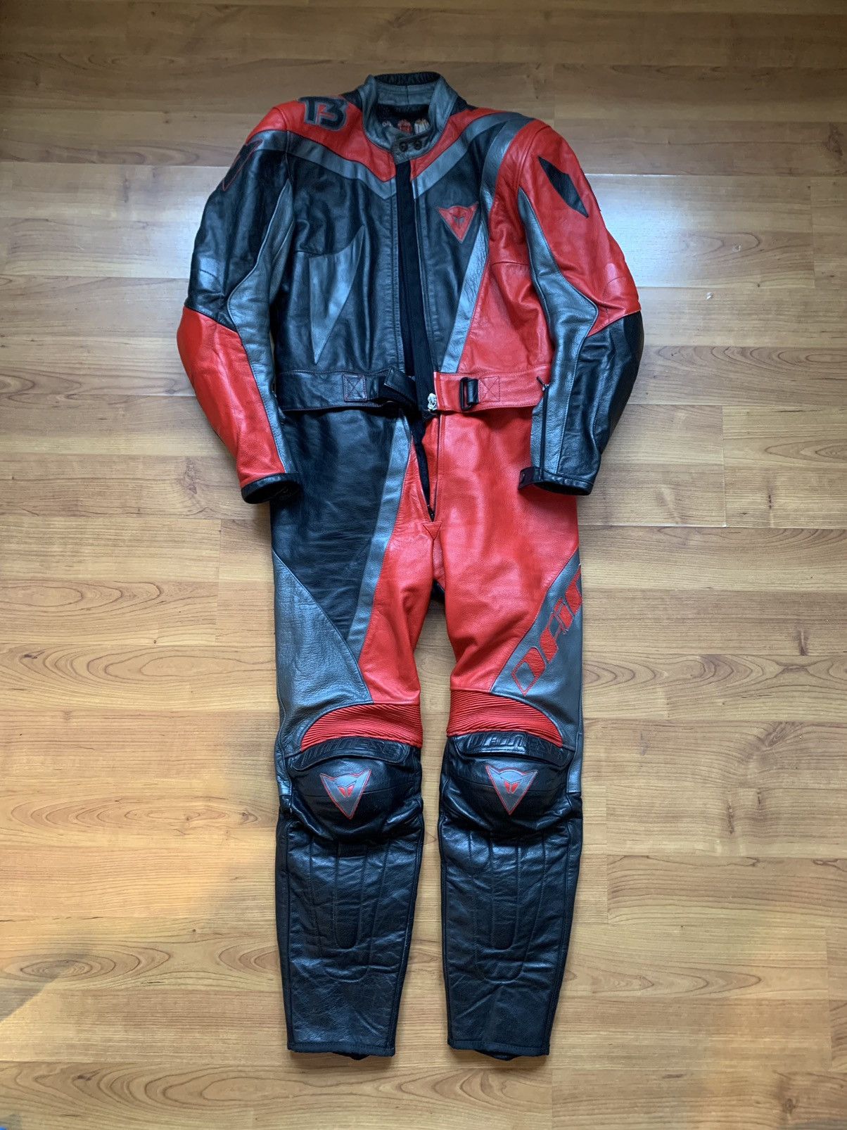Dainese Vintage Dainese T3 Leather Suit Racing Moto size 48 Size US M / EU 48-50 / 2 - 2 Thumbnail