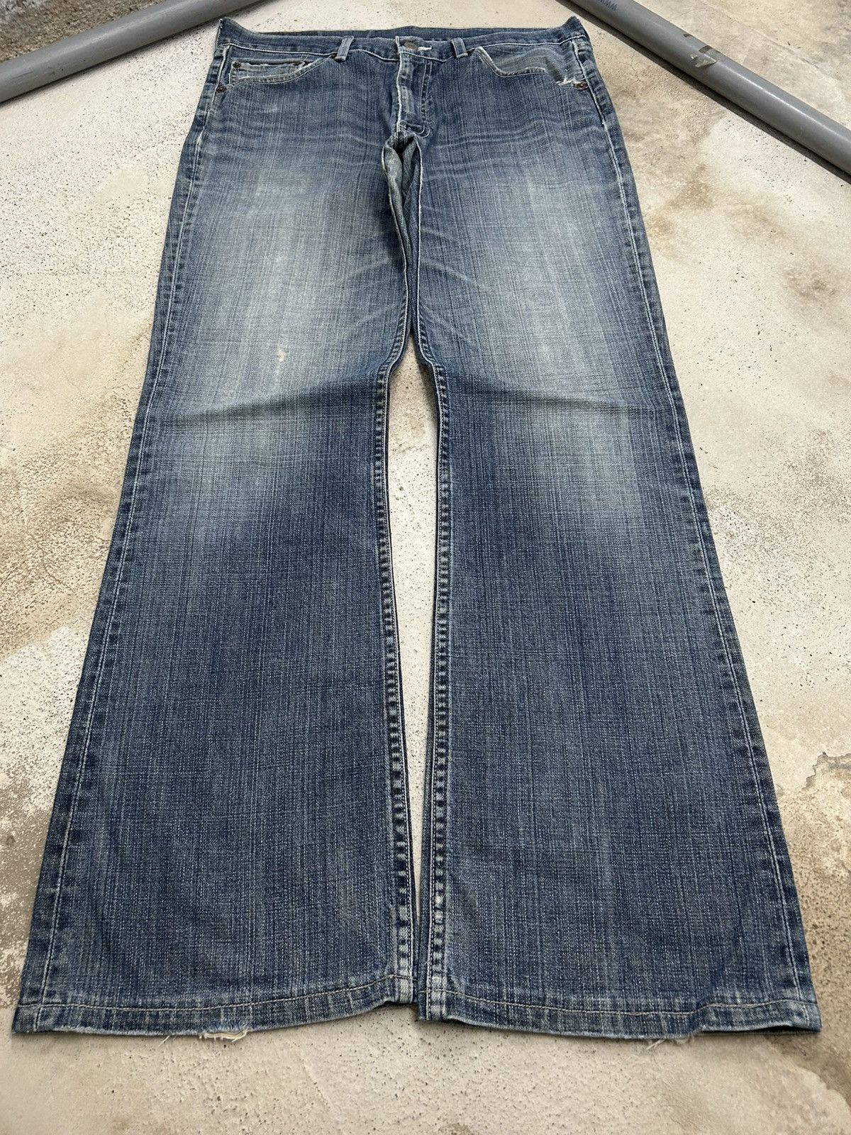 Levi's Vintage Levis 517 Flare Grey Faded Jeans Size US 32 / EU 48 - 1 Thumbnail