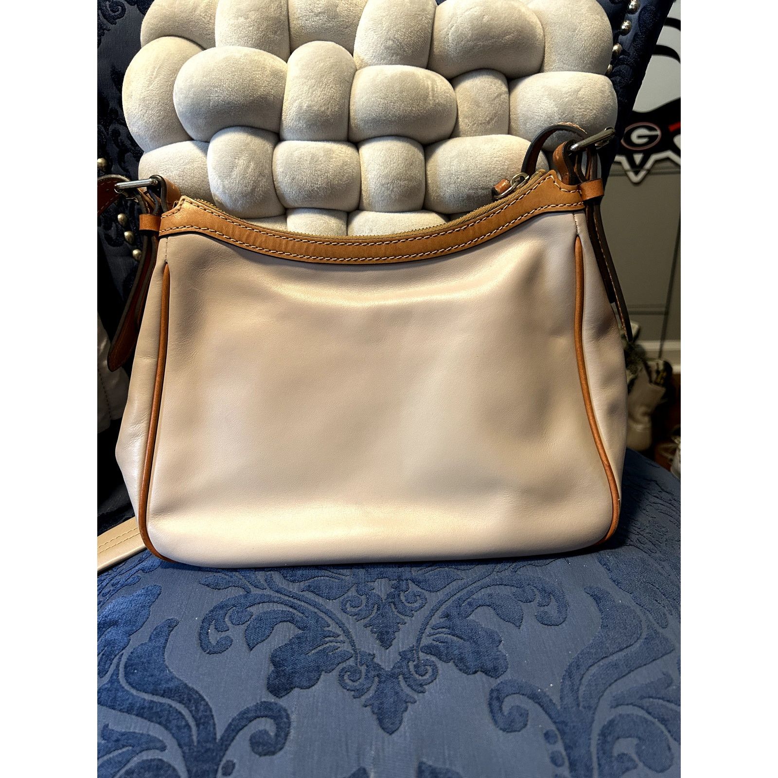 Dooney & Bourke Dooney & Bourke Taupe and Brown Shoulder Bag Size ONE SIZE - 3 Thumbnail